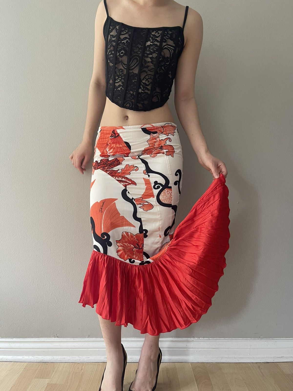 Roberto Cavalli cavalli asymmetric floral mermaid skirt Size 27" / US 4 / IT 40 - 7 Thumbnail