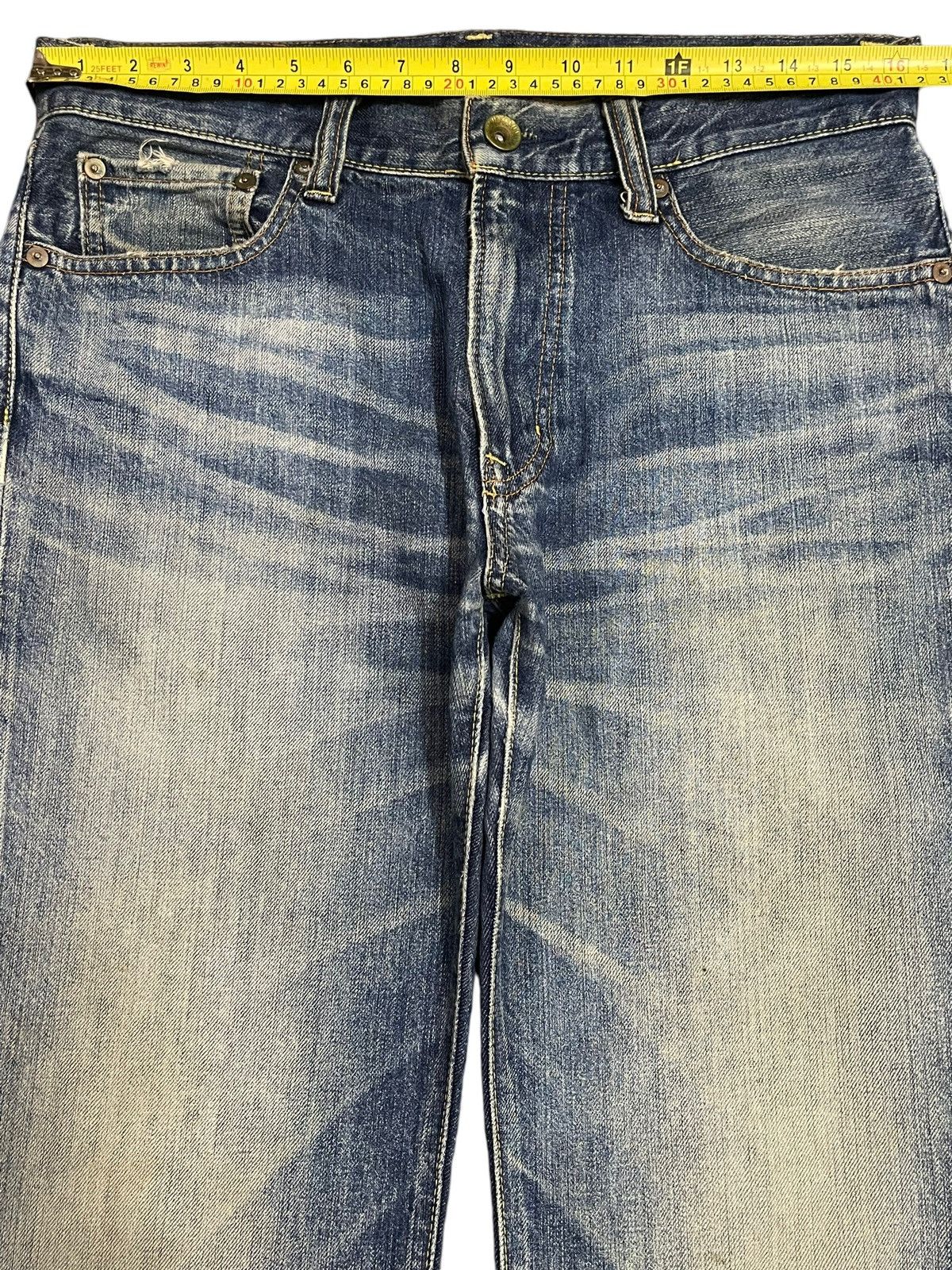 Uniqlo Vintage Japanese Uniqlo Blue Faded Wash Style Loose Jeans Size US 32 / EU 48 - 11 Thumbnail