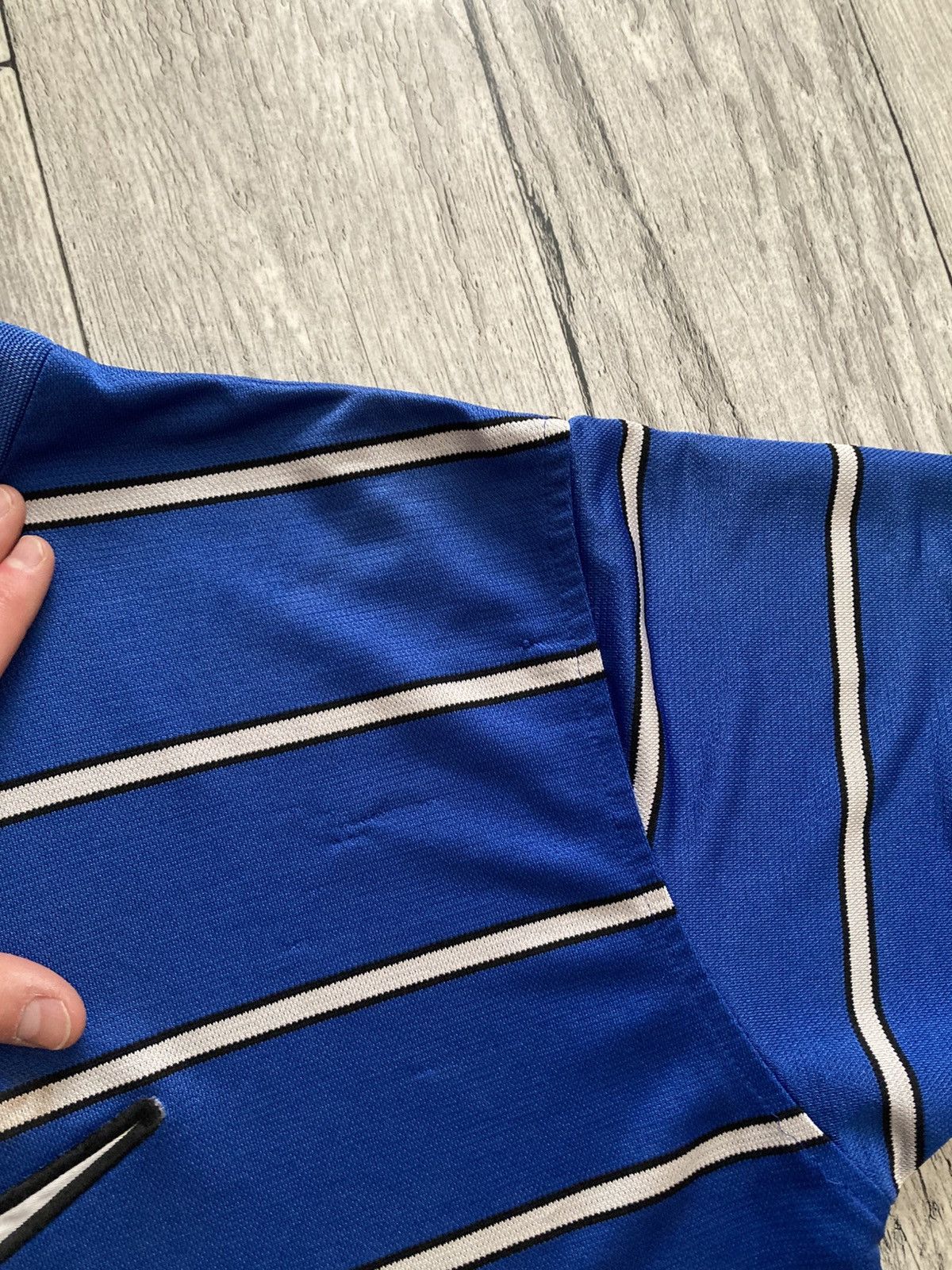 Nike Vintage nike striped central swoosh logo tee y2k drip opium Size US S / EU 44-46 / 1 - 8 Thumbnail