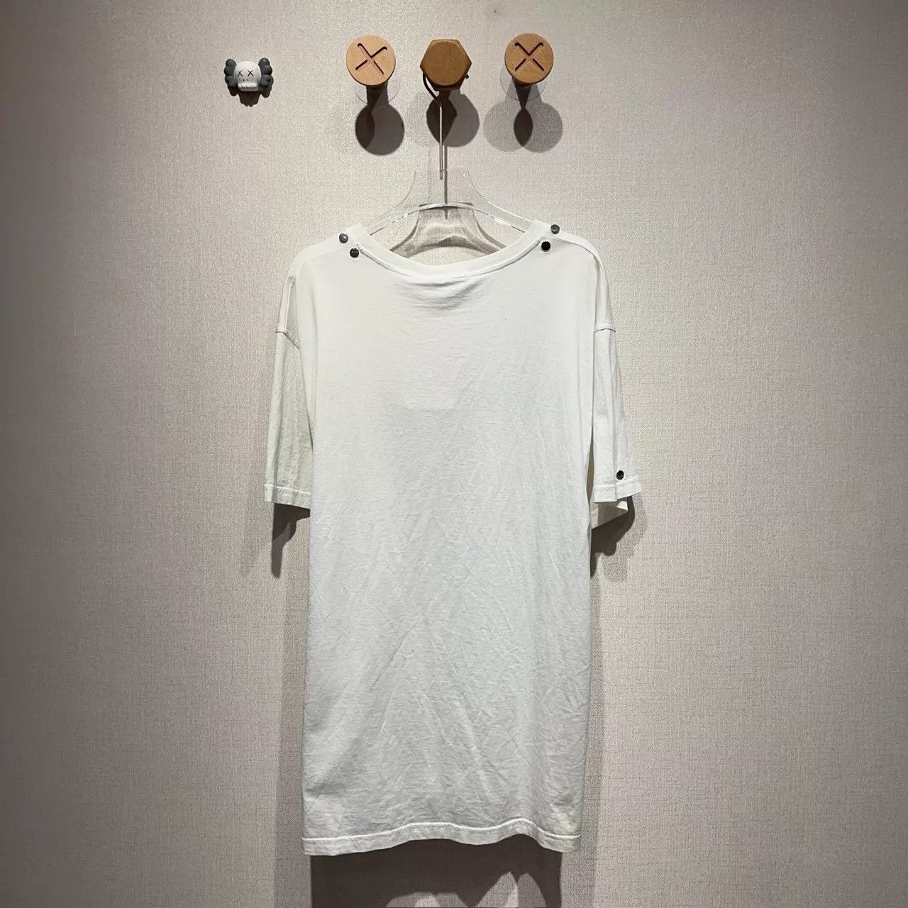 Givenchy Givenchy Blurred Logo Studded Short Sleeve T-Shirt L New Size US L / EU 52-54 / 3 - 2 Thumbnail
