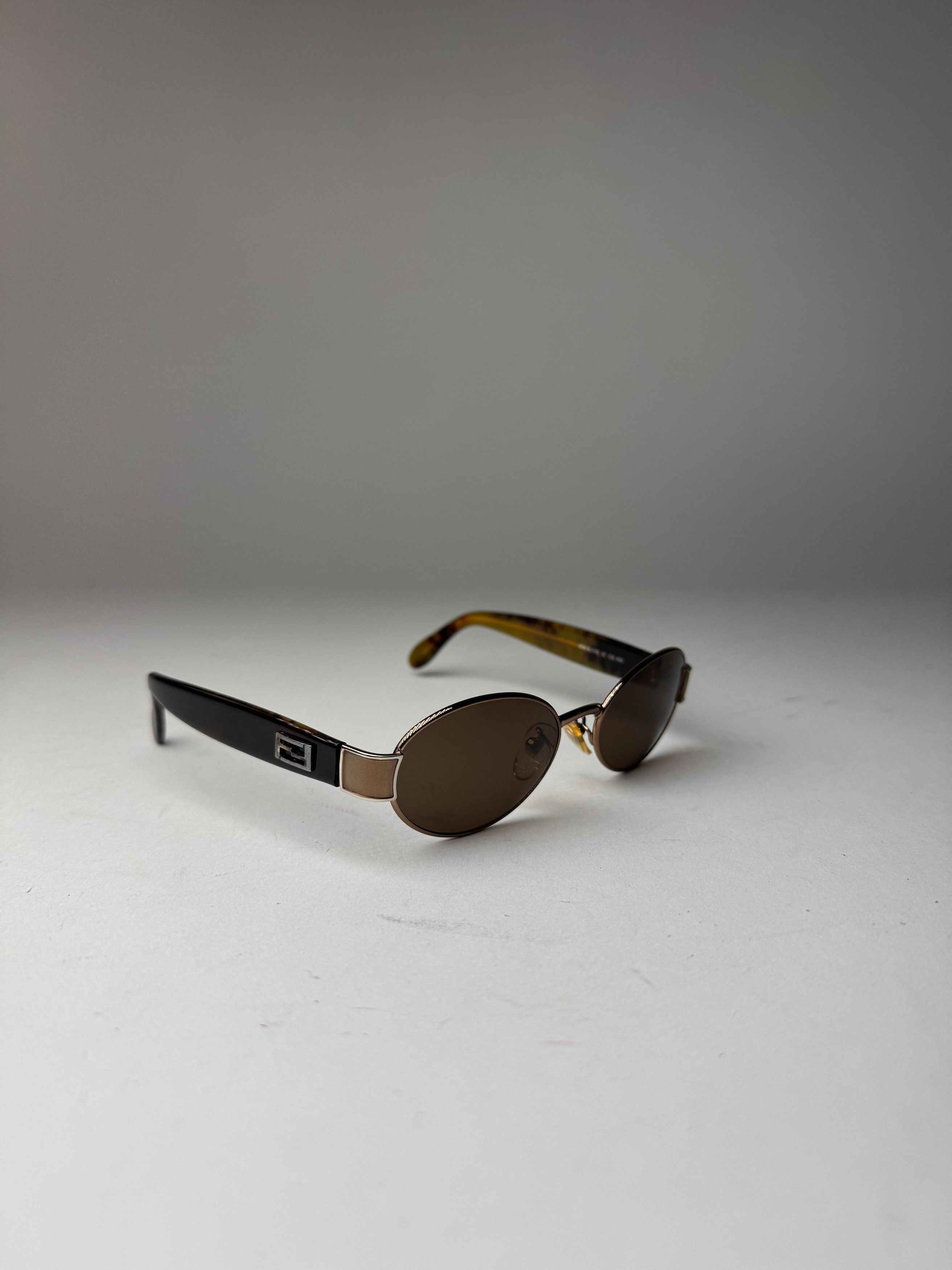 Fendi Vintage Sunglasses black gold Size ONE SIZE - 1 Thumbnail