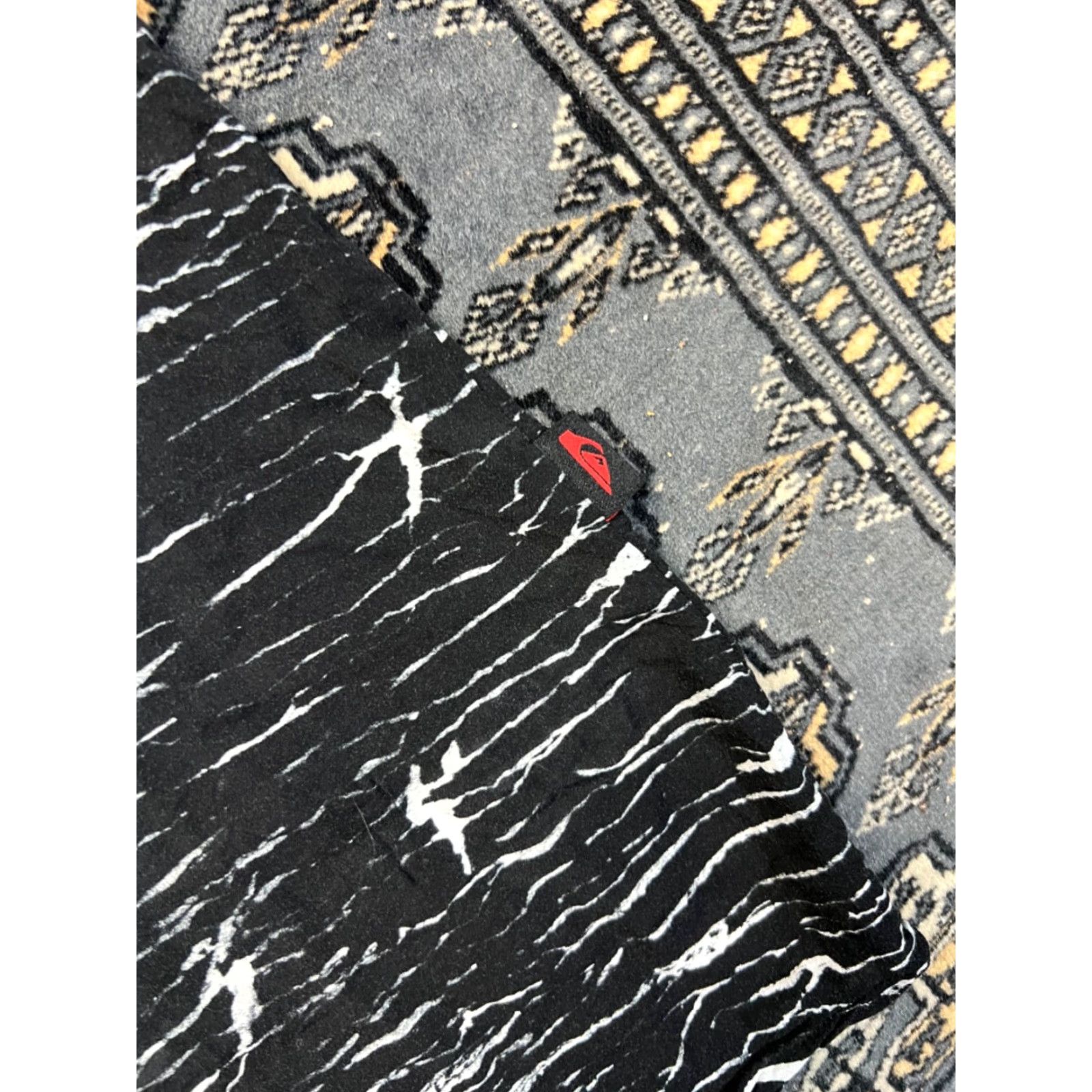 Quiksilver Stranger Things Quiksilver XL Black Button-Up Shirt User: Stranger Things Quiksilver XL Black Button-Up Shirt Size US XL / EU 56 / 4 - 2 Thumbnail