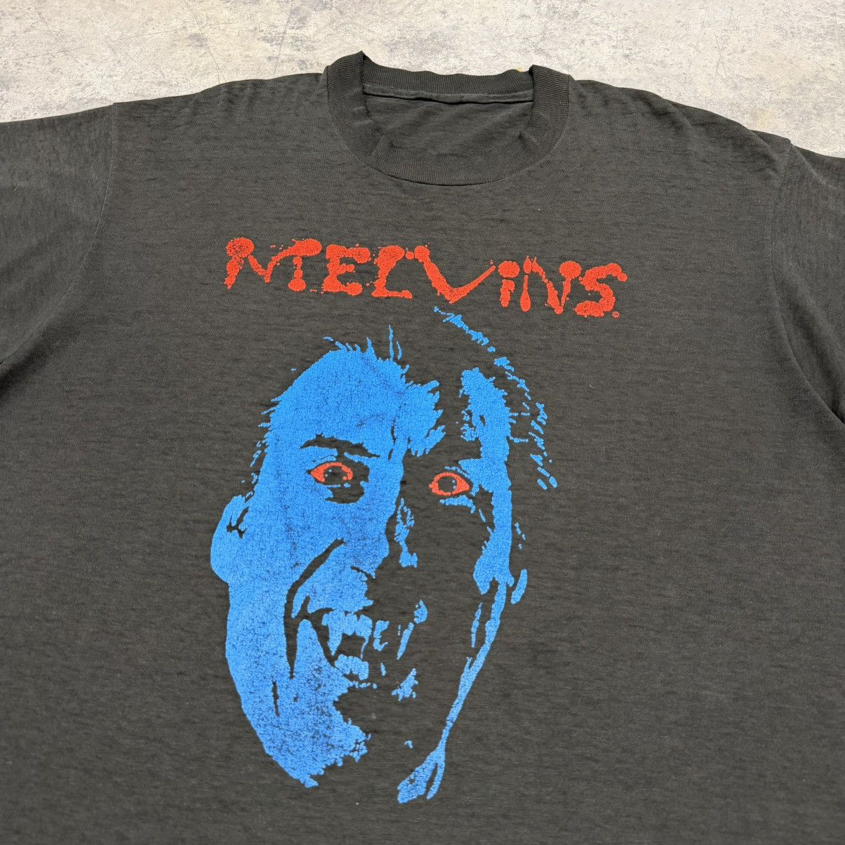 Vintage 90s Vintage Melvins Dracula Christopher Lee Band Tee Size US XL / EU 56 / 4 - 3 Thumbnail
