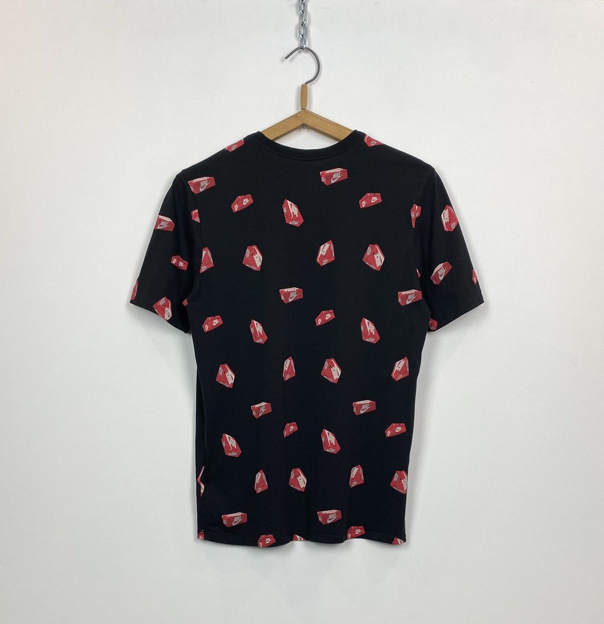 Nike Nike T-shirt Boxes Logo Monogram Drill Athletic Cut Black Size US M / EU 48-50 / 2 - 8 Thumbnail
