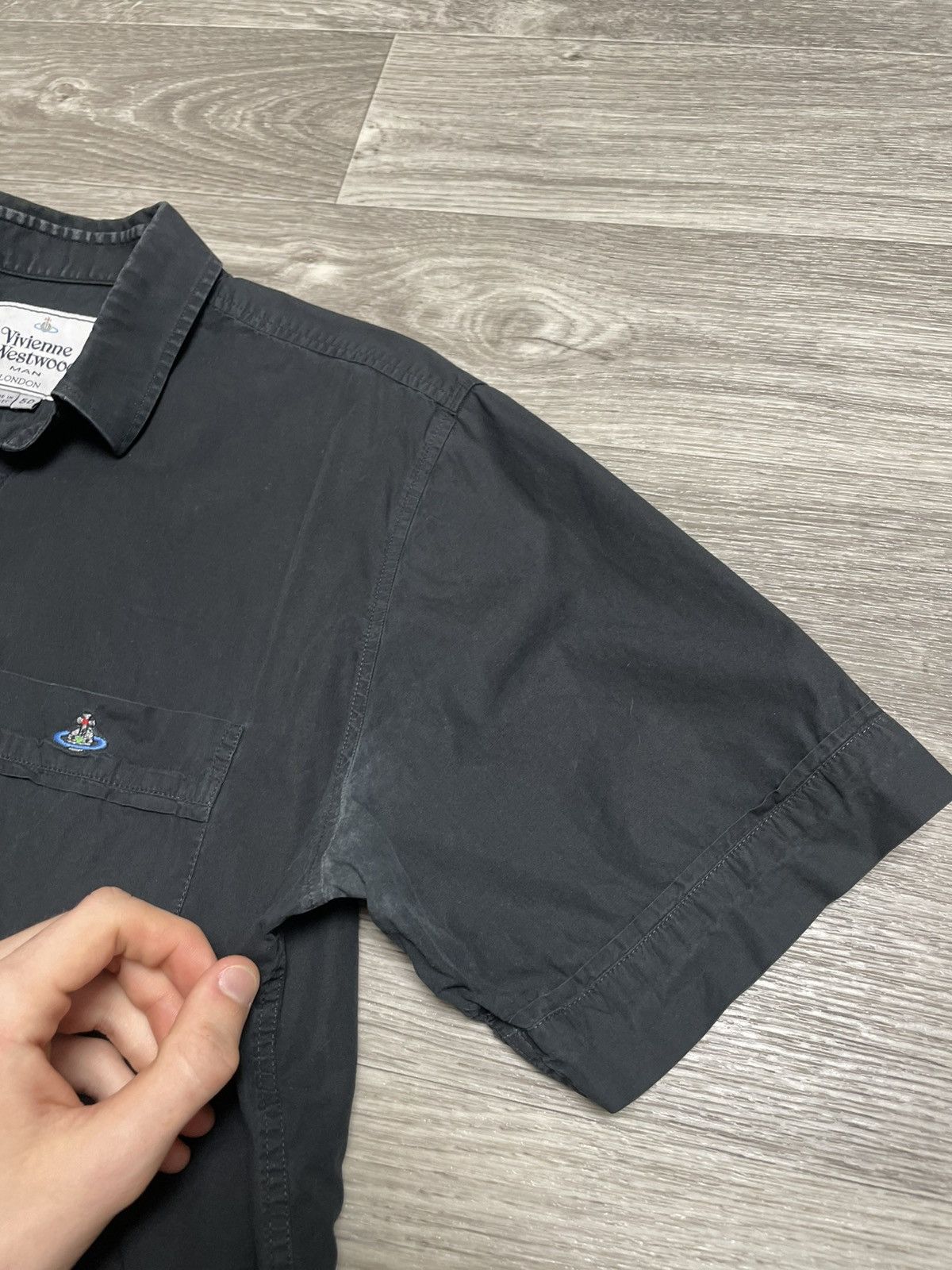 Vivienne Westwood Vivienne Westwood Black Orb Logo Shirt Size US M / EU 48-50 / 2 - 8 Thumbnail