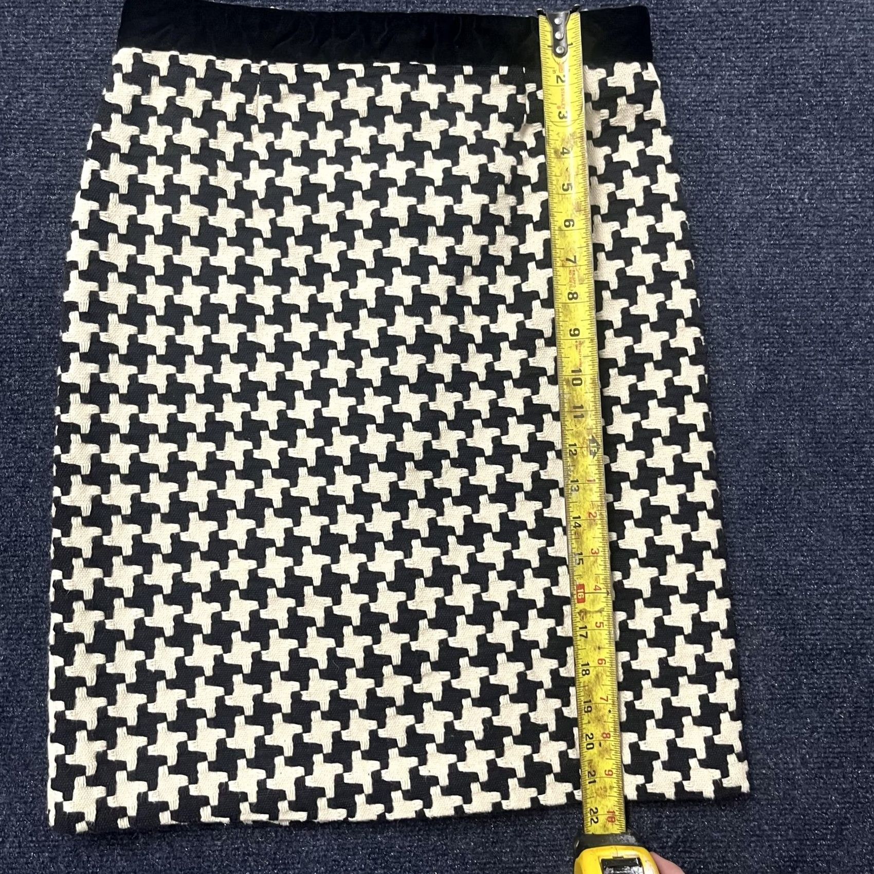 Velvet VINTAGE Skirt Skirtin Around Womens 6 Black White Houndstooth Button Front Velvet Waist Size 28" / US 6 / IT 42 - 4 Thumbnail