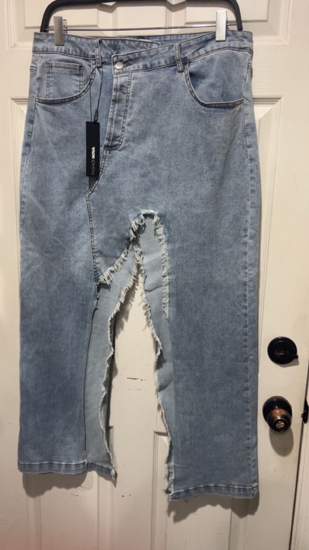 Fashion Nova Women's Fashion Nova Plus Light Wash Blue Distressed Denim M Size 40" / US 18 - 1 Thumbnail