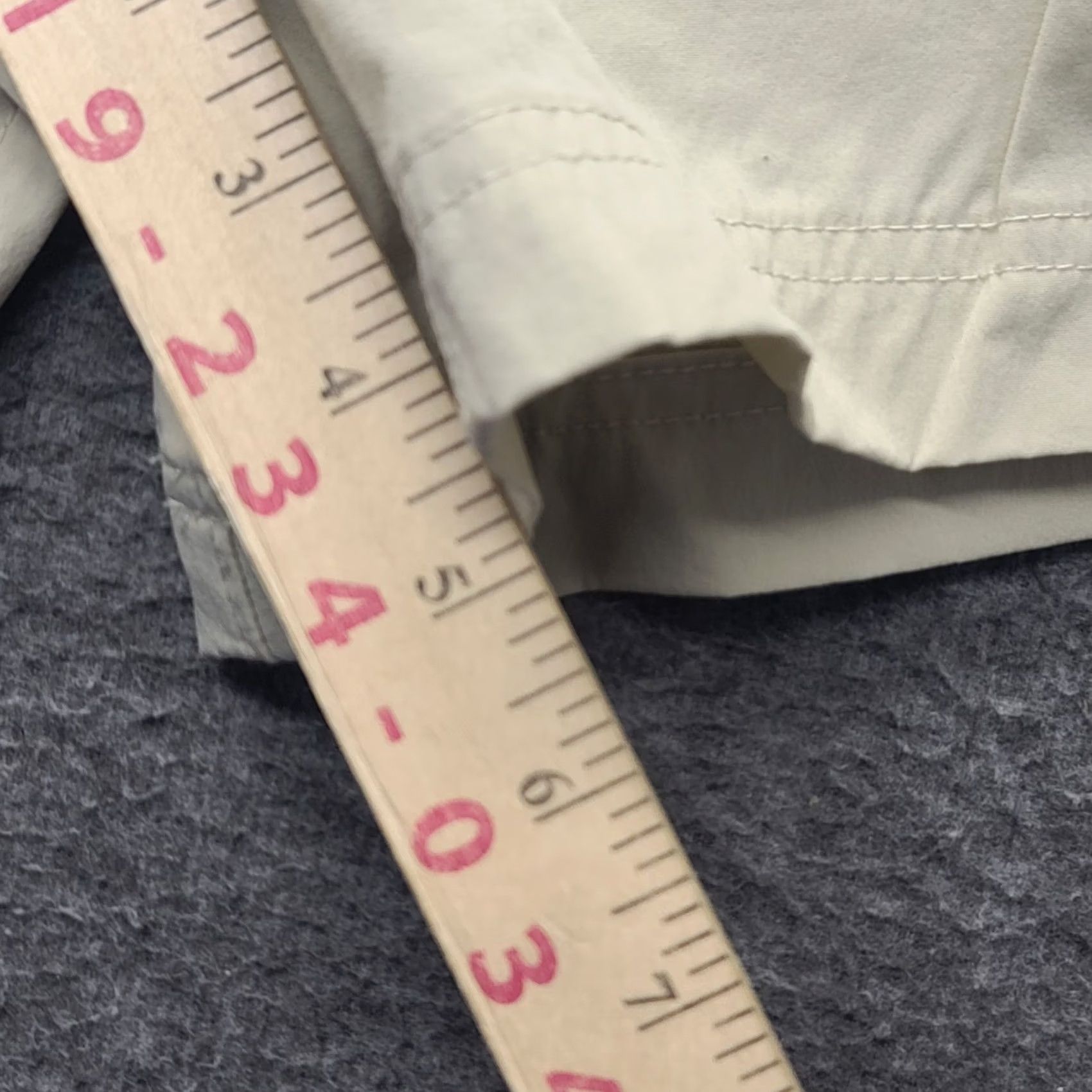 Vintage Columbia PFG Shorts Womens 10 Regular Mid Rise Hiking Fishing UPF Beige Nylon Flat Front Zip Pocket Logo Quick Dry Size 32" / US 10 / IT 46 - 6 Thumbnail