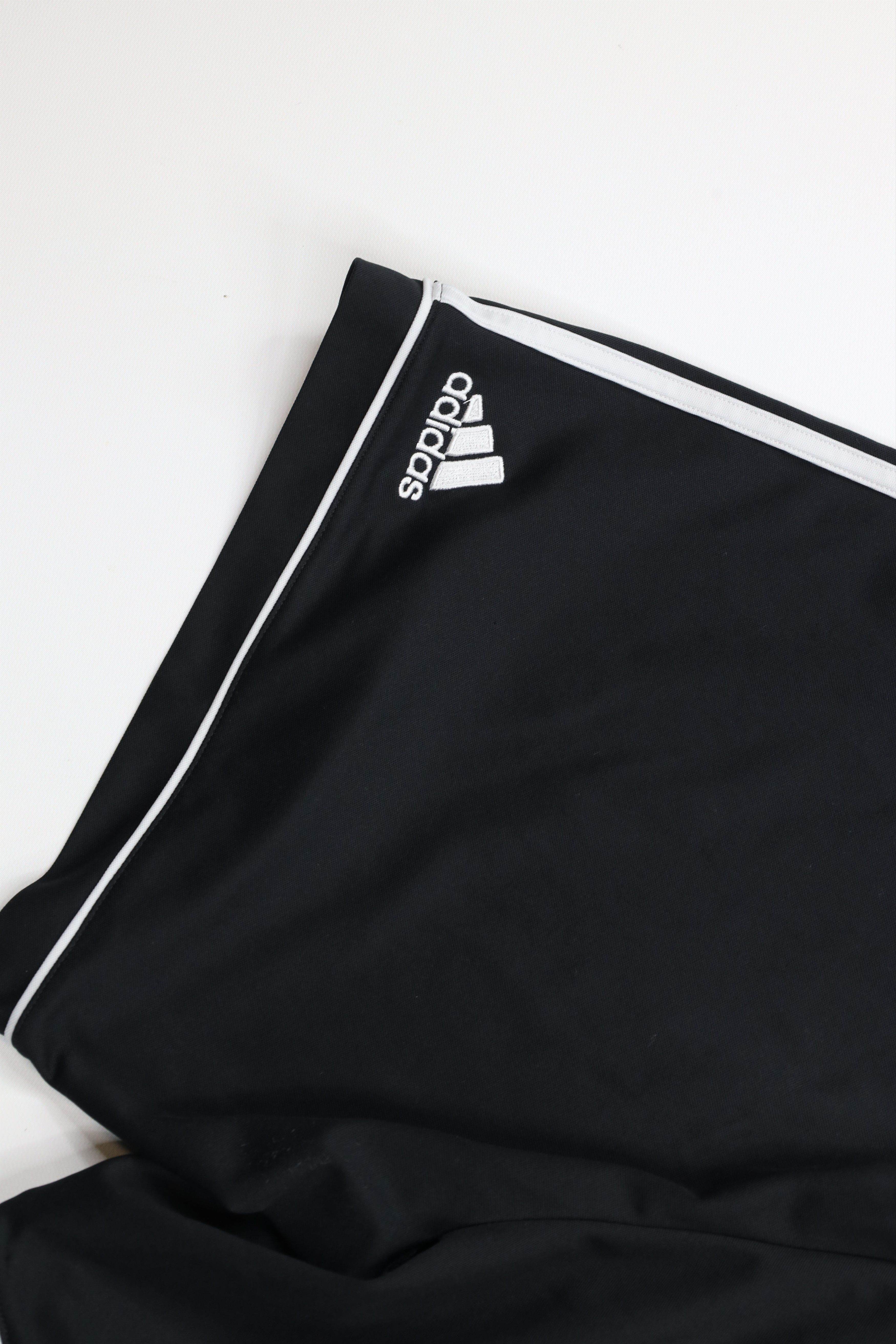 Adidas × Vintage Vintage Adidas Striped Running Jogging Soccer Shorts Black Size US 34 / EU 50 - 11 Thumbnail