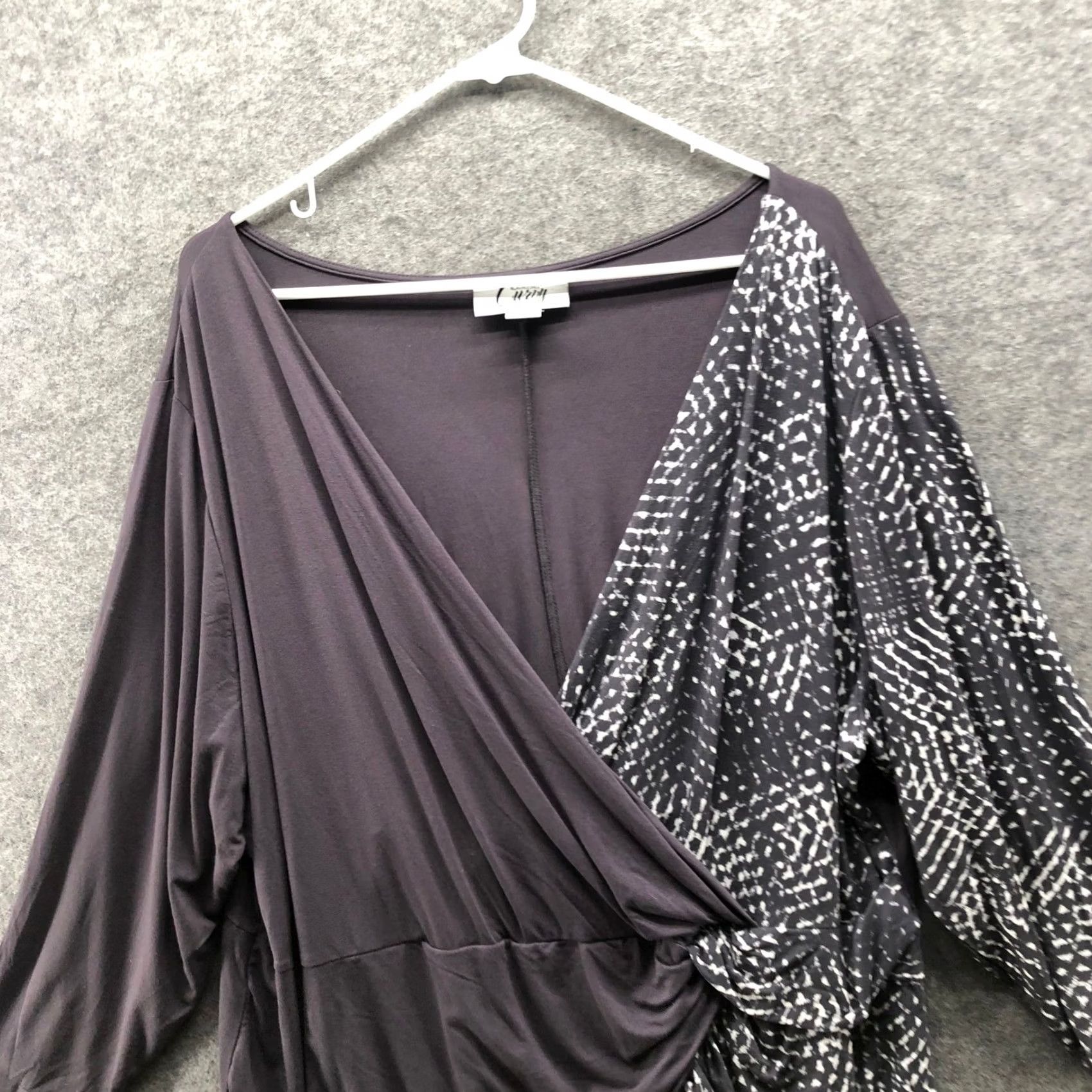 Vintage Catherines Top Womens 3X Gray Curvy Collection Surplice Faux Wrap Geometric Size XXL / US 16-18 / IT 52-54 - 3 Thumbnail