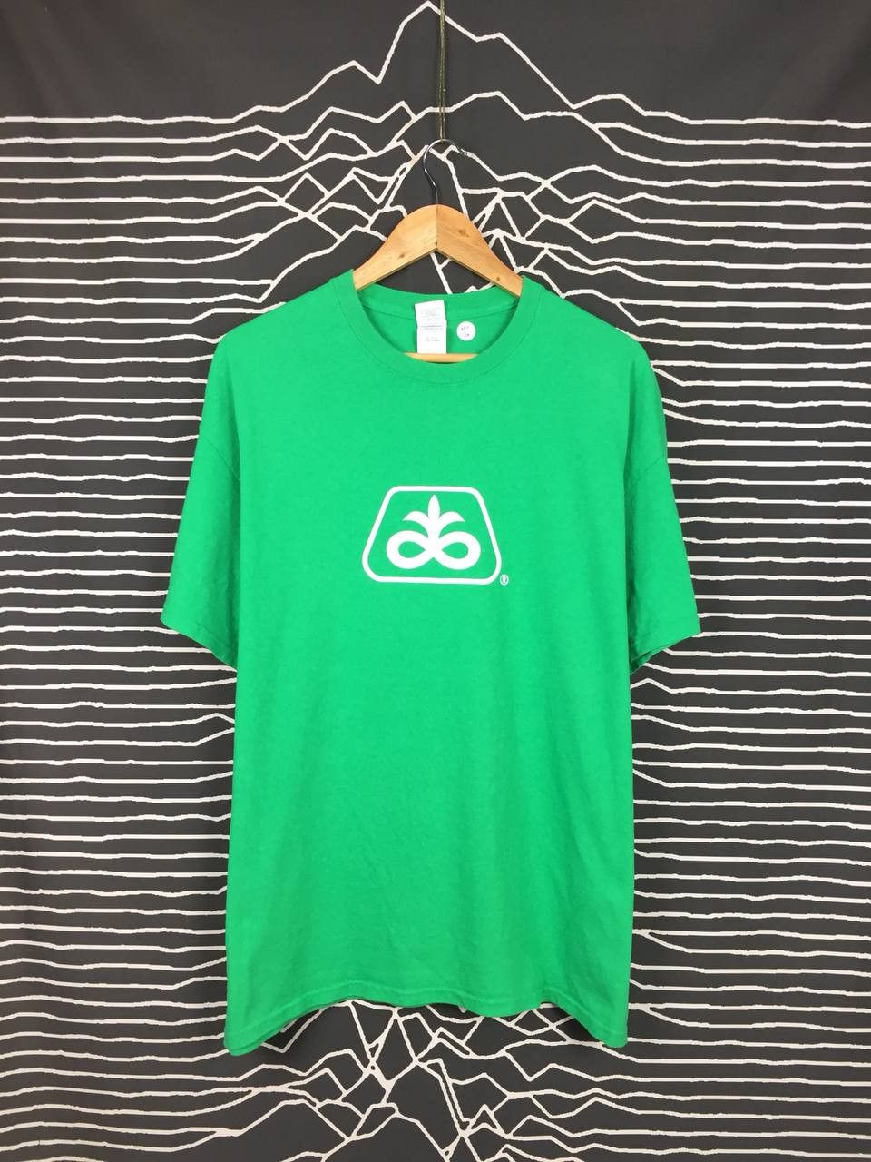 Gildan × Vintage Pioneer Seeds DuPont Classic Logo Agriculture Tee Size US XL / EU 56 / 4 - 1 Thumbnail
