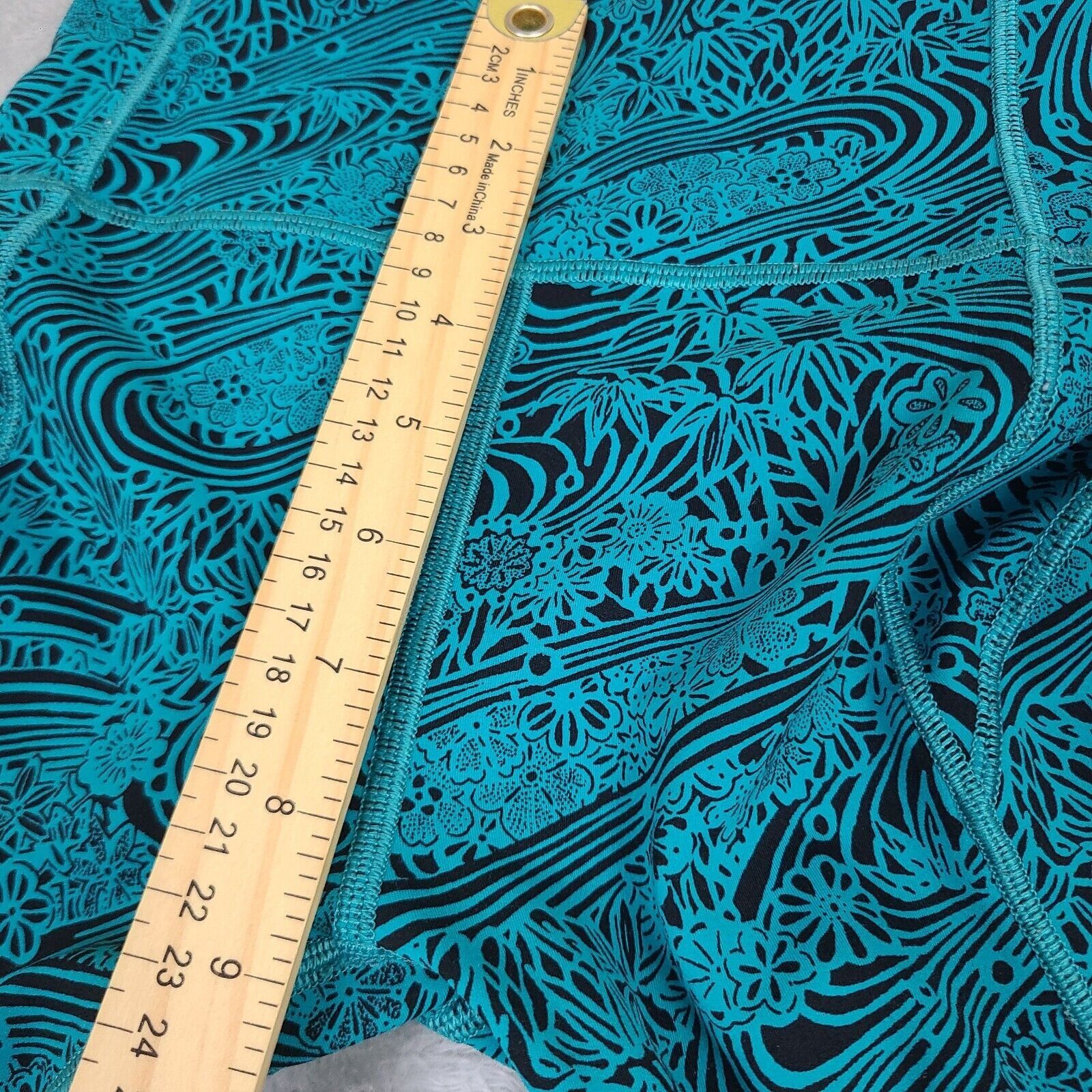 Lululemon Lululemon Women's 2 In Movement Cropped Leggings Teal & Blac Size 26" / US 2 / IT 38 - 7 Thumbnail