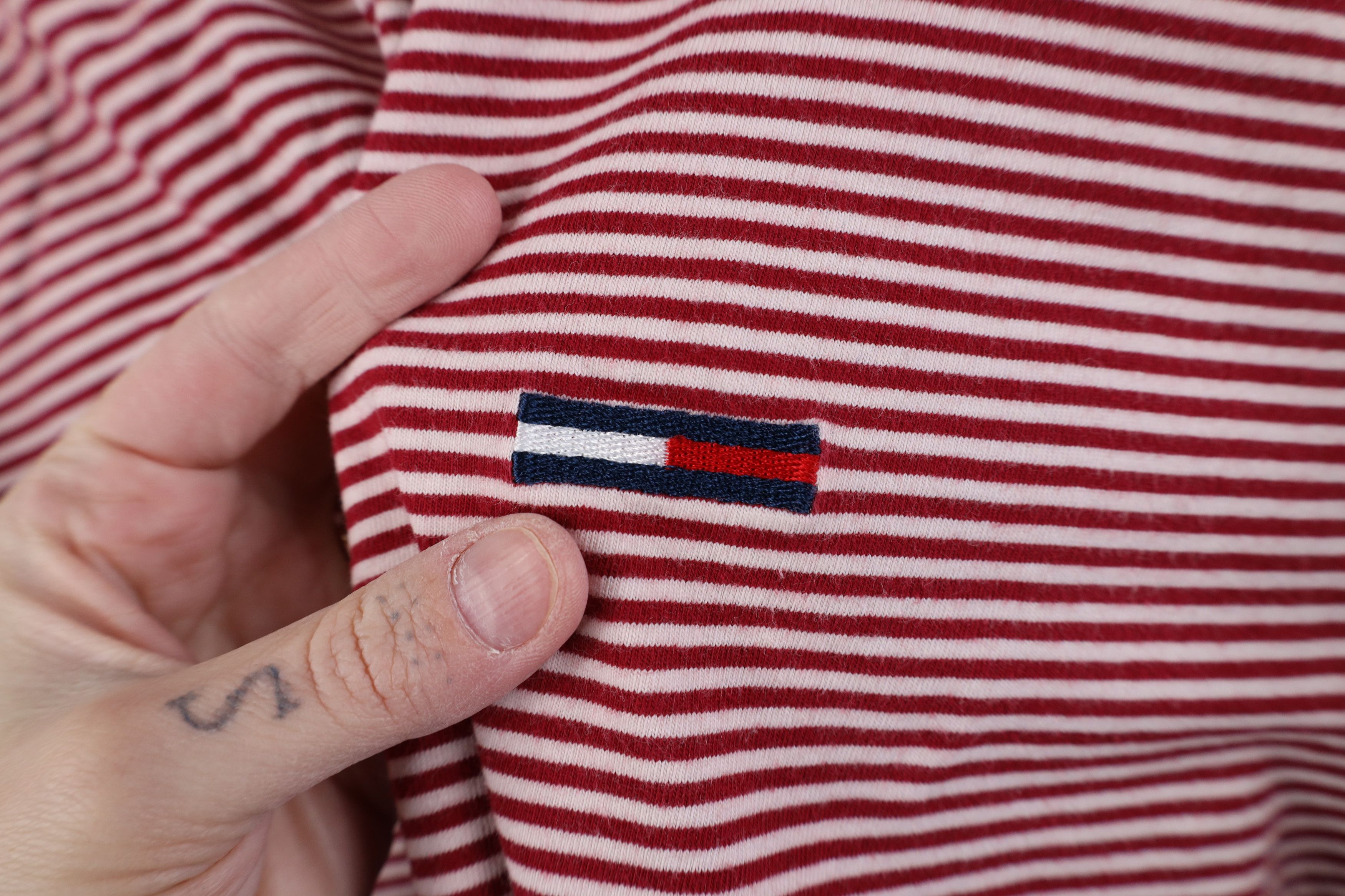 Tommy Hilfiger Vintage 90s Tommy Hilfiger Cane Striped Short Sleeve T-Shirt Size US L / EU 52-54 / 3 - 4 Thumbnail