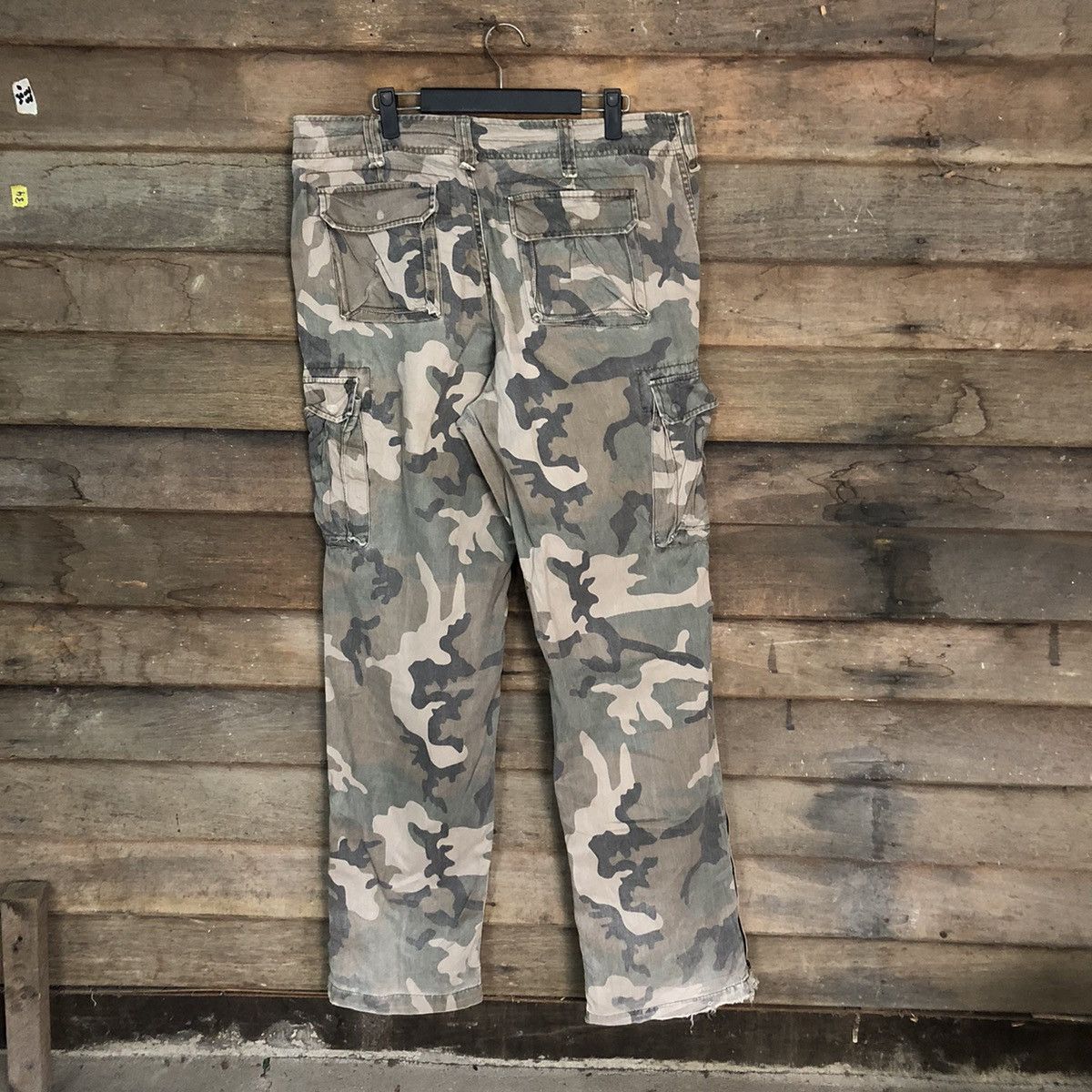 Japanese Brand DL Plus More Camo utility military cargo Pants #S2775 Size US 35 - 11 Thumbnail