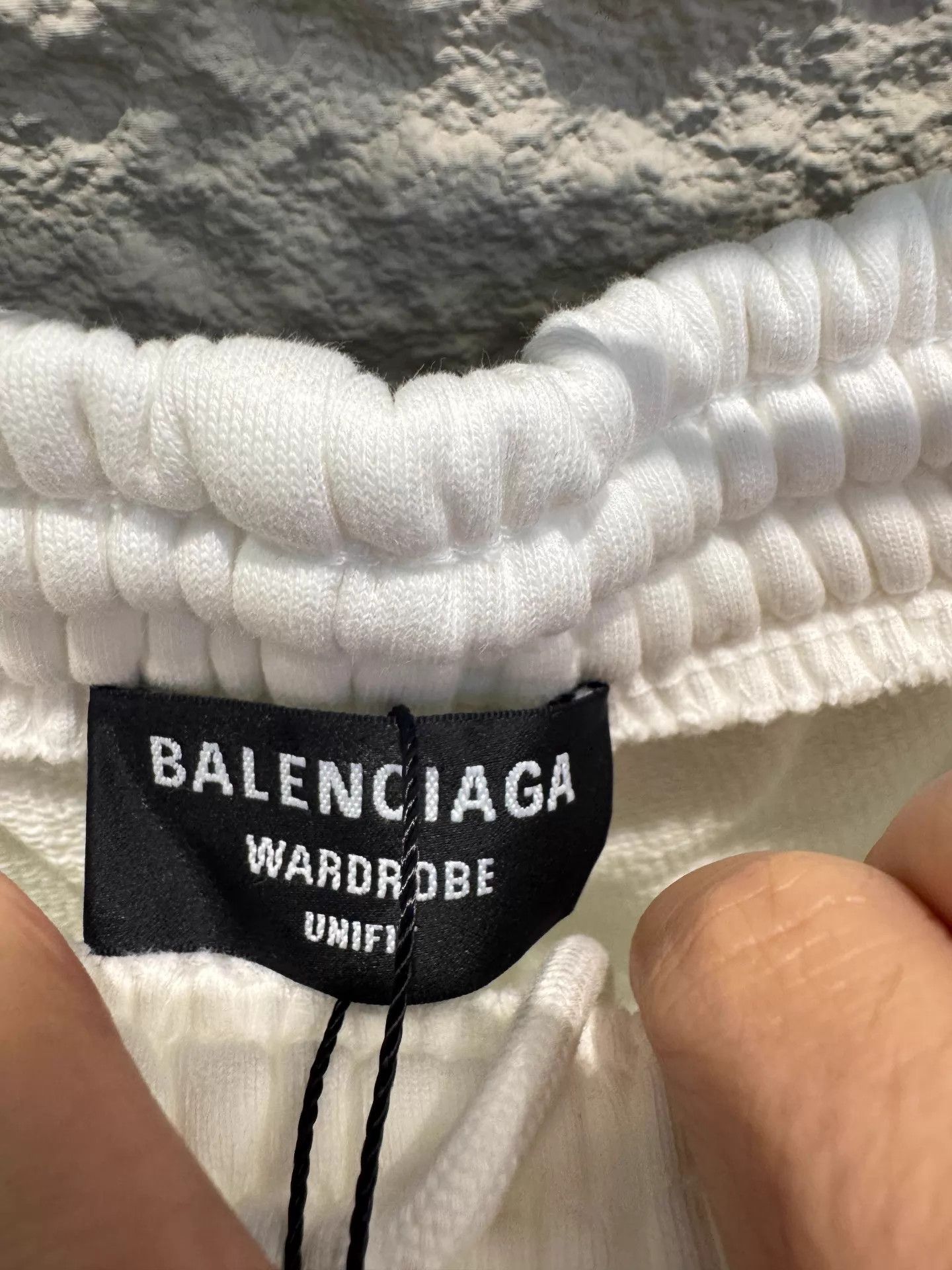 Balenciaga Balenciaga 24SS White Embroidered Logo Shorts Size US 32 / EU 48 - 4 Thumbnail
