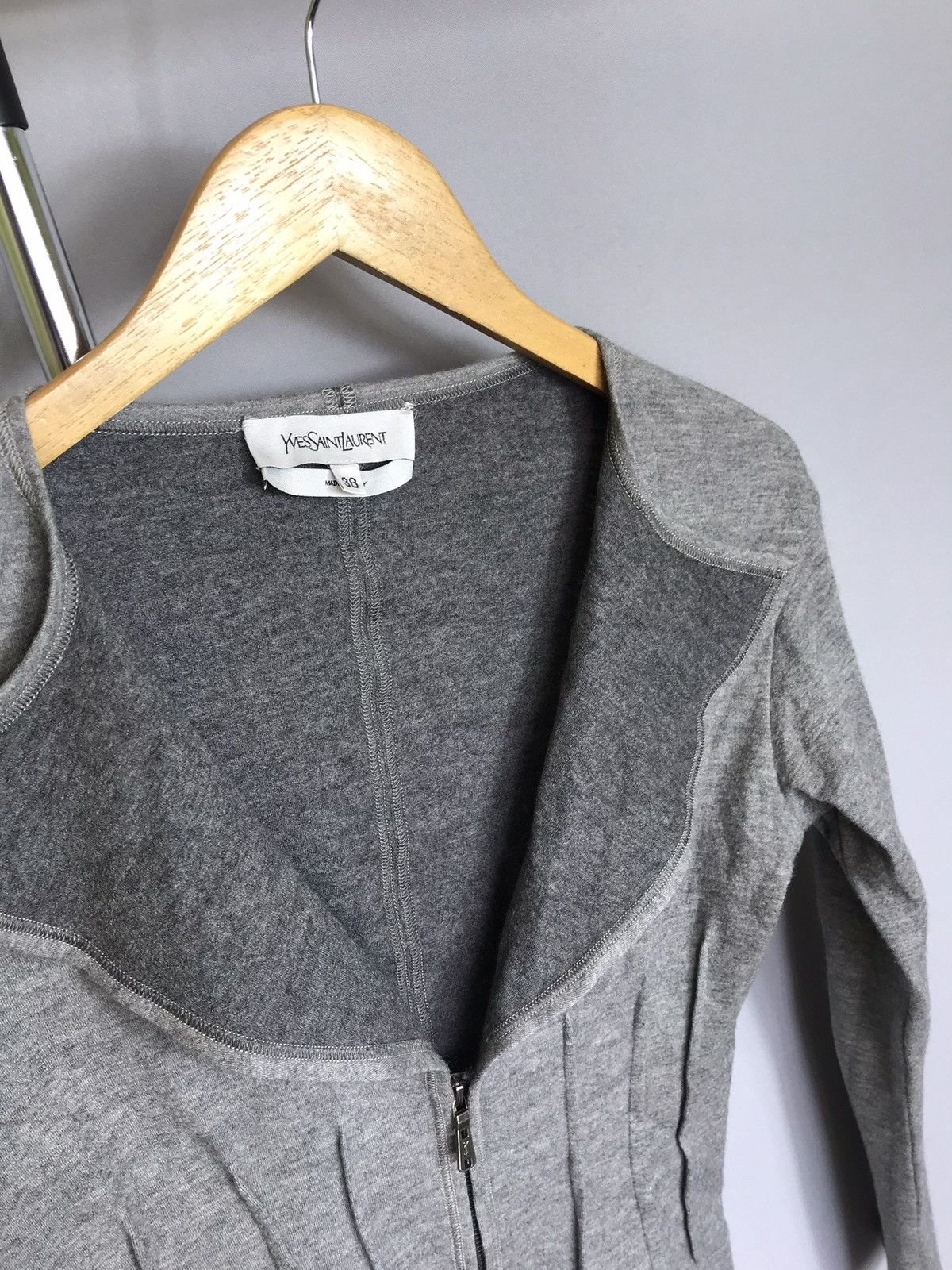 Saint Laurent Paris Yves Saint Laurent cashmere cardigan slim woman zip riri Size XS / US 0-2 / IT 36-38 - 6 Thumbnail