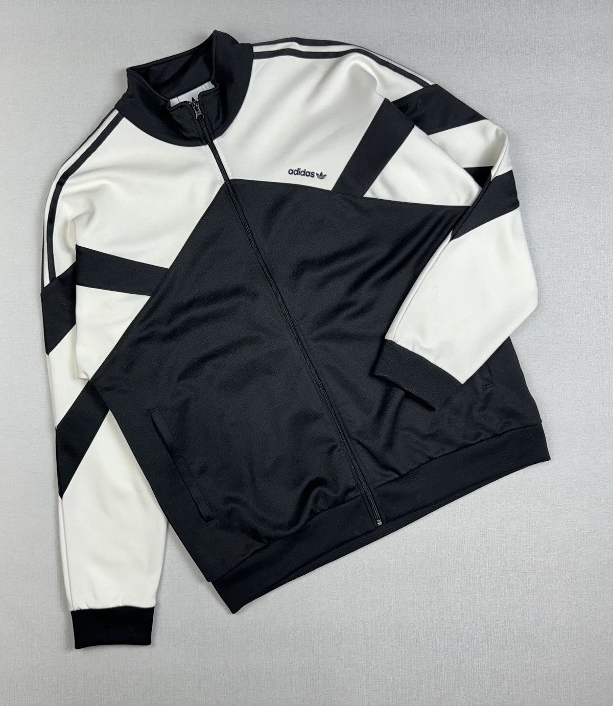 Adidas us size xl best sale