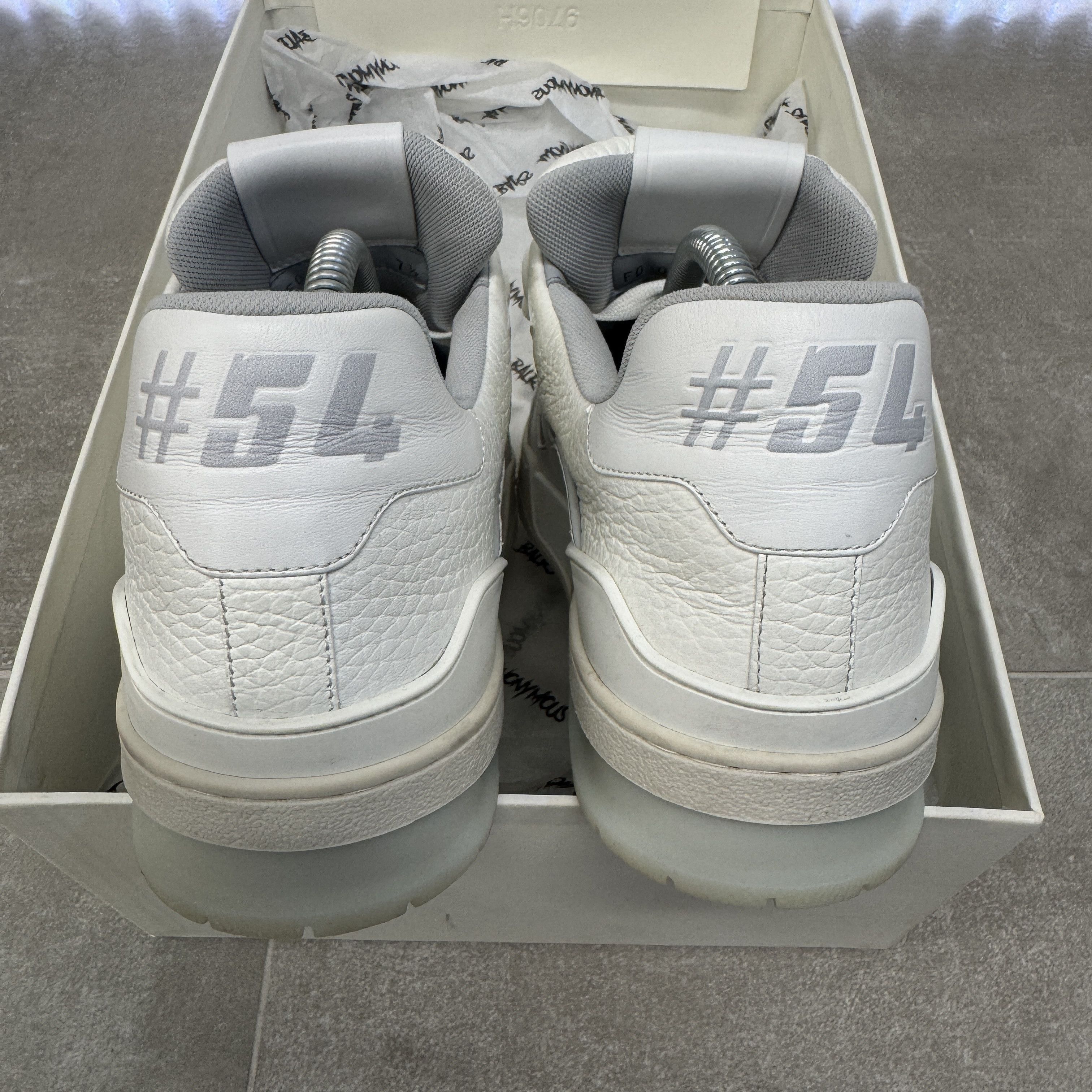 Louis Vuitton Louis Vuitton 1A8WAX Monogram Trainers White Grey RRP £950 Size US 8.5 / EU 41-42 - 6 Thumbnail