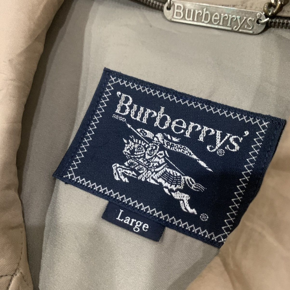 Burberry × Vintage Vintage Burberrys Drawstring Jacket Size US L / EU 52-54 / 3 - 10 Thumbnail