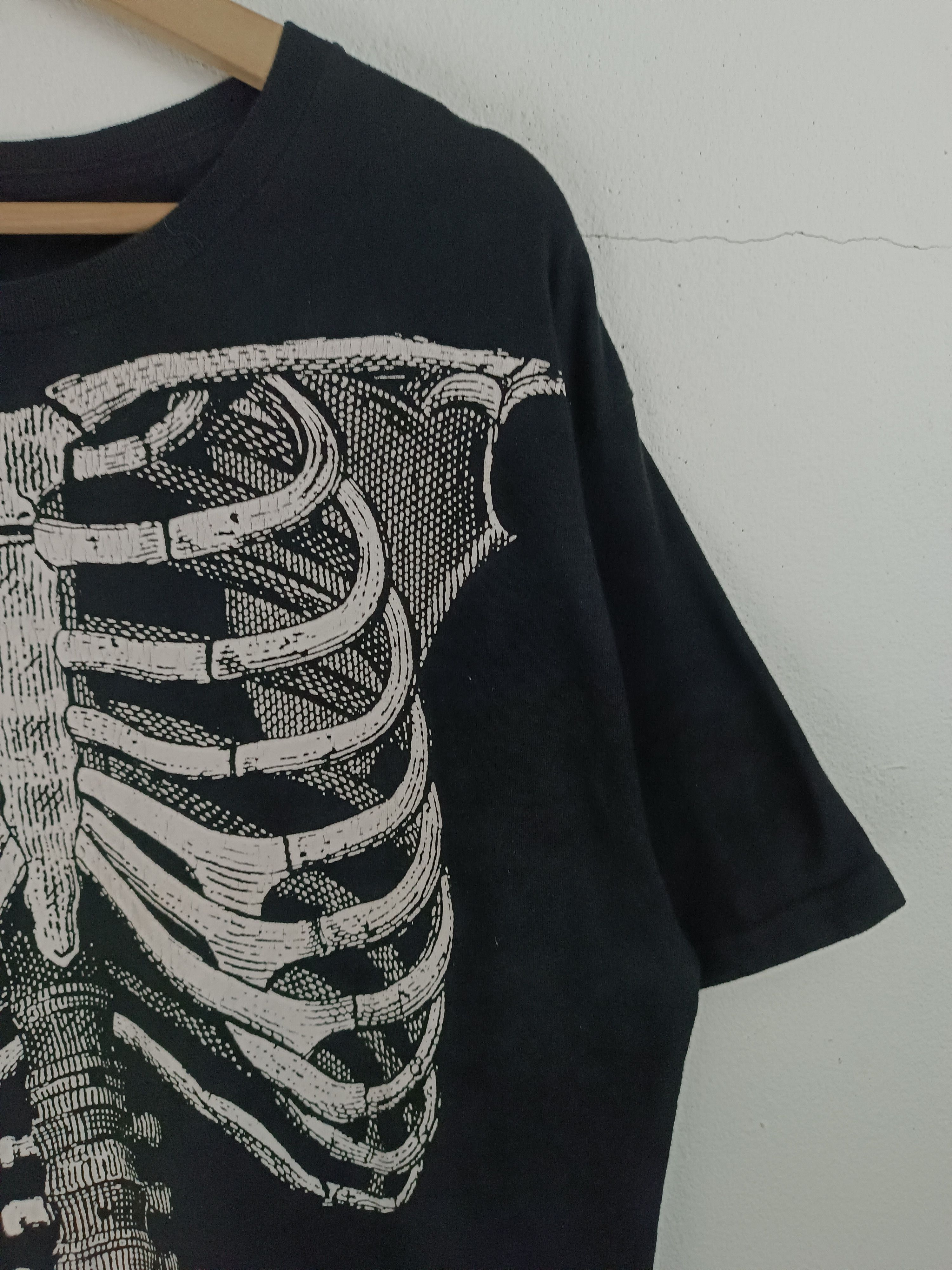 Vintage VINTAGE ANATOMY HALLOWEEN AUTOPSY SKULL SCARY SPOOKY TEE Size US L / EU 52-54 / 3 - 6 Thumbnail