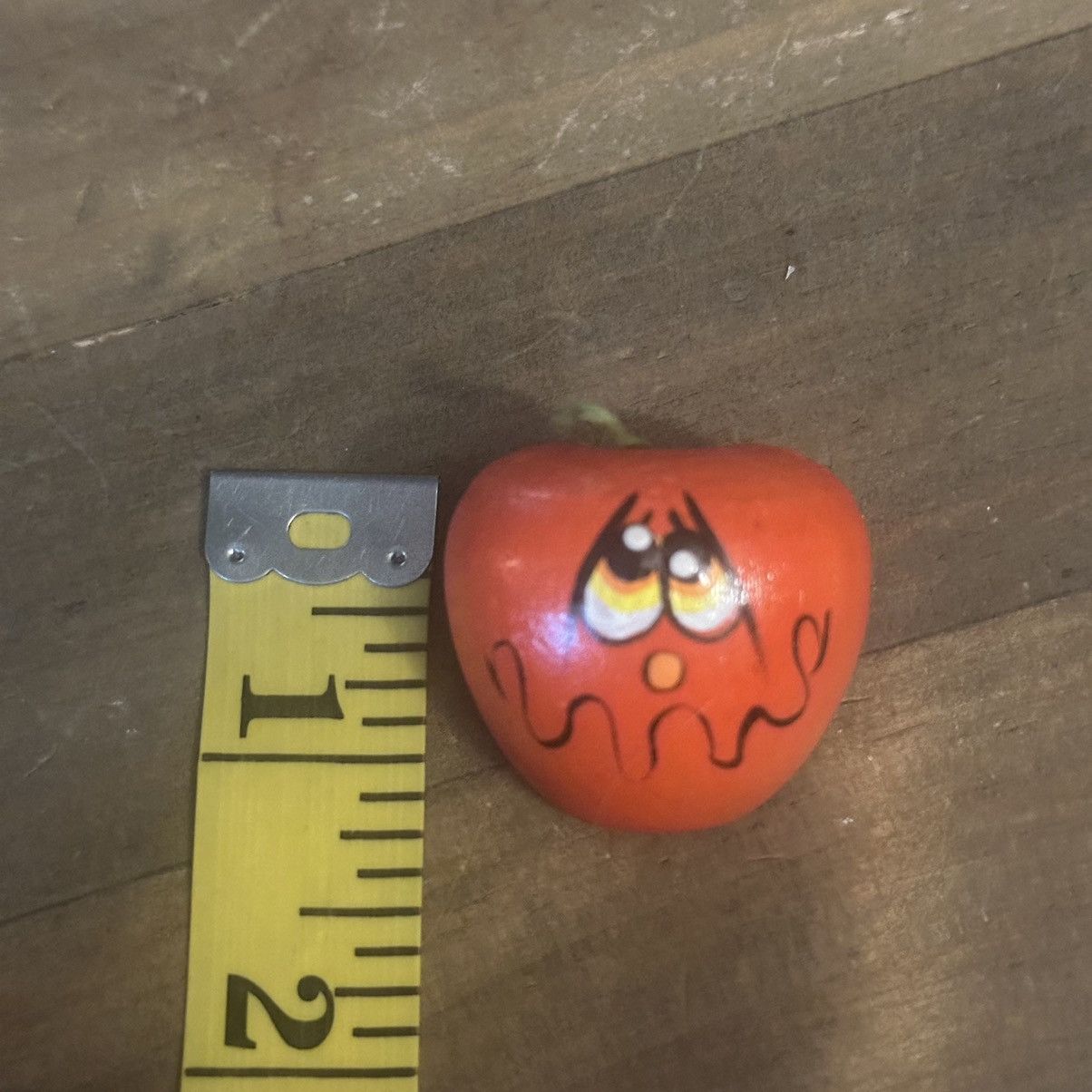 Vintage Vintage wooden silly pumpkin face brooch Size ONE SIZE - 2 Thumbnail