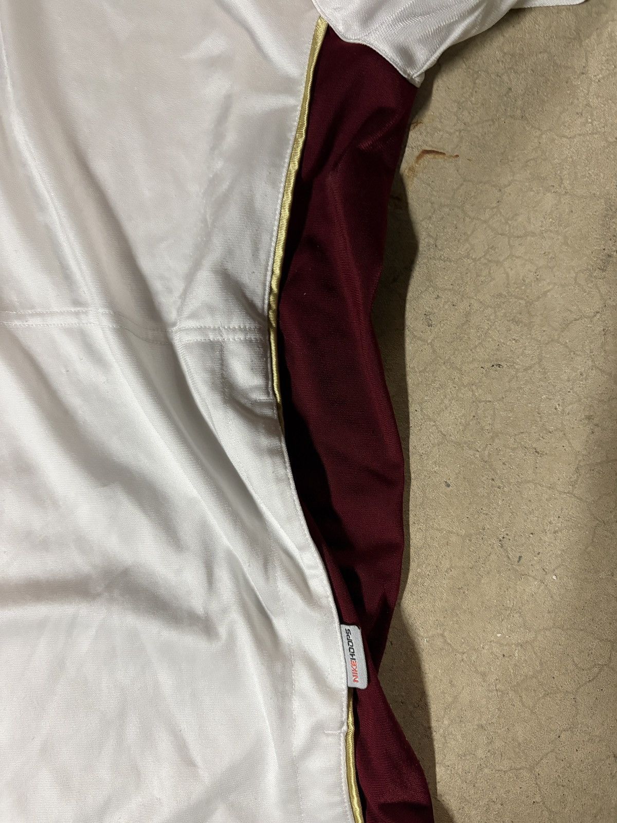 Nike Vintage 00’s Nike Y2K Center Logo Hoodie White Size Large Size US L / EU 52-54 / 3 - 3 Thumbnail