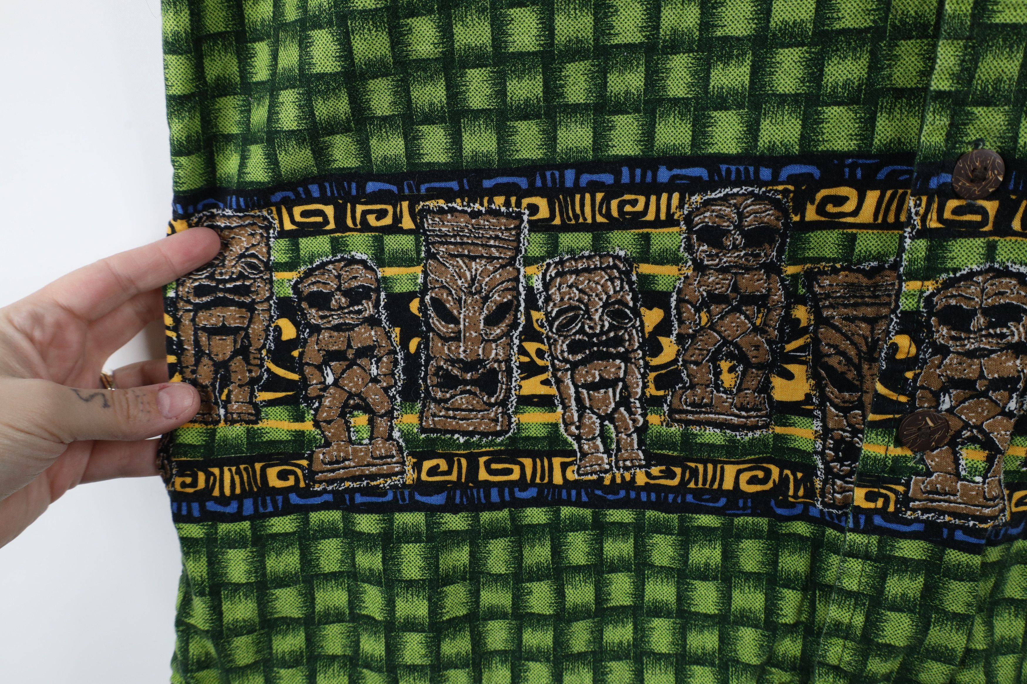Vintage Vintage Y2K 90s Streetwear Collar Tiki Hawaiian Button Shirt Size US L / EU 52-54 / 3 - 5 Thumbnail