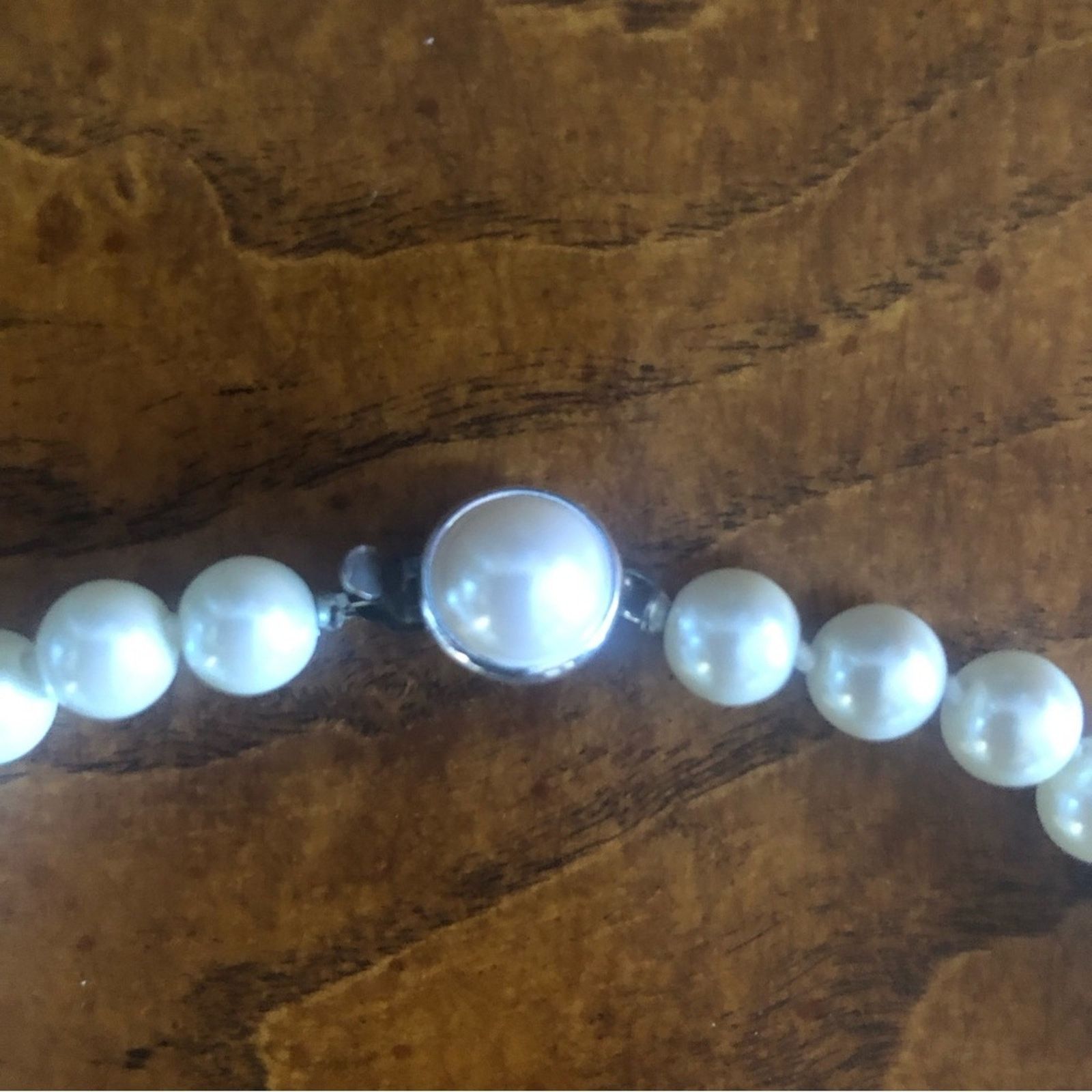 Vintage Vintage Carolee white pearlescent knotted pearl necklace Size ONE SIZE - 11 Thumbnail