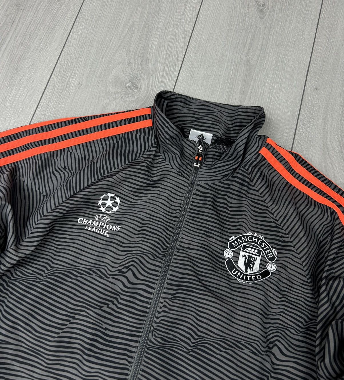 Adidas Adidas Manchester United light jacket size M Size US M / EU 48-50 / 2 - 3 Thumbnail