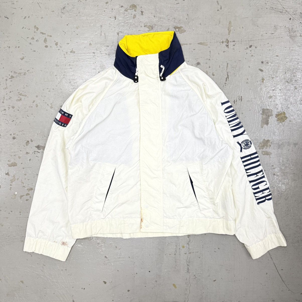 Tommy Hilfiger Vintage Tommy Hilfiger Spellout Windbreaker Jacket Size US L / EU 52-54 / 3 - 1 Thumbnail