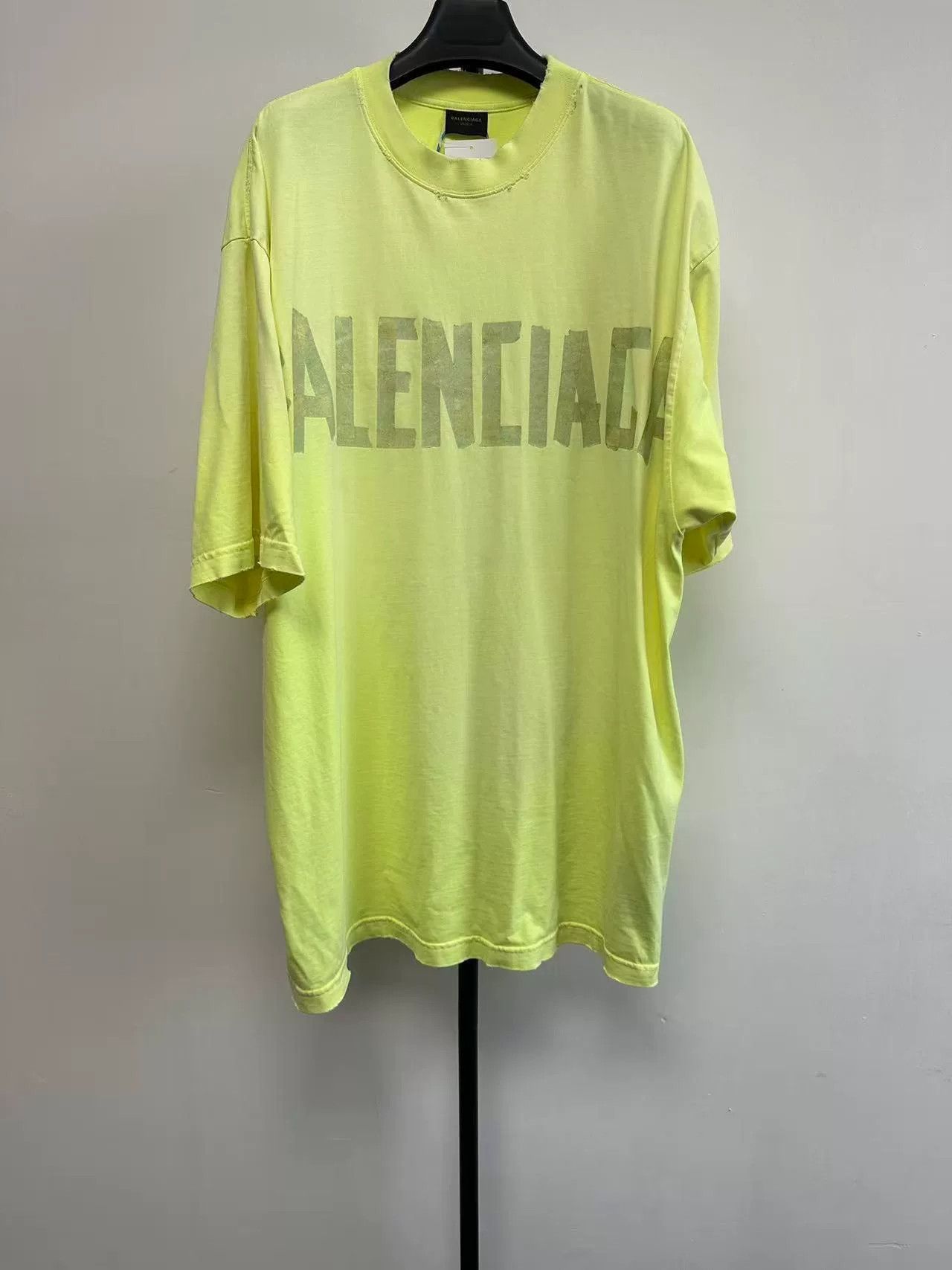 Balenciaga Balenciaga Letter Print Crewneck T-Shirt Size US XL / EU 56 / 4 - 1 Thumbnail