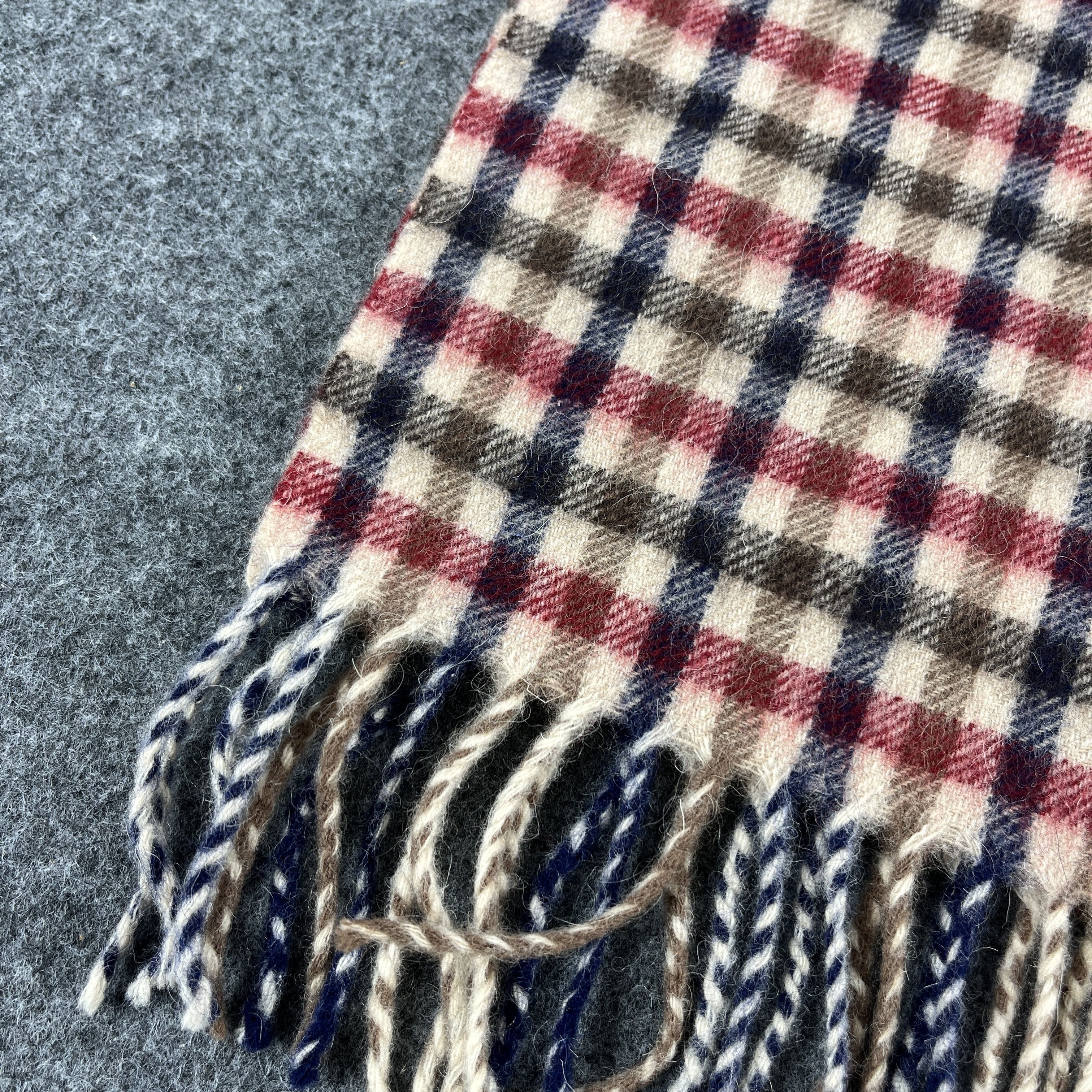 Aquascutum Aquasqutum Scarf / Muffler / Neckwear T1494 Size ONE SIZE - 9 Thumbnail