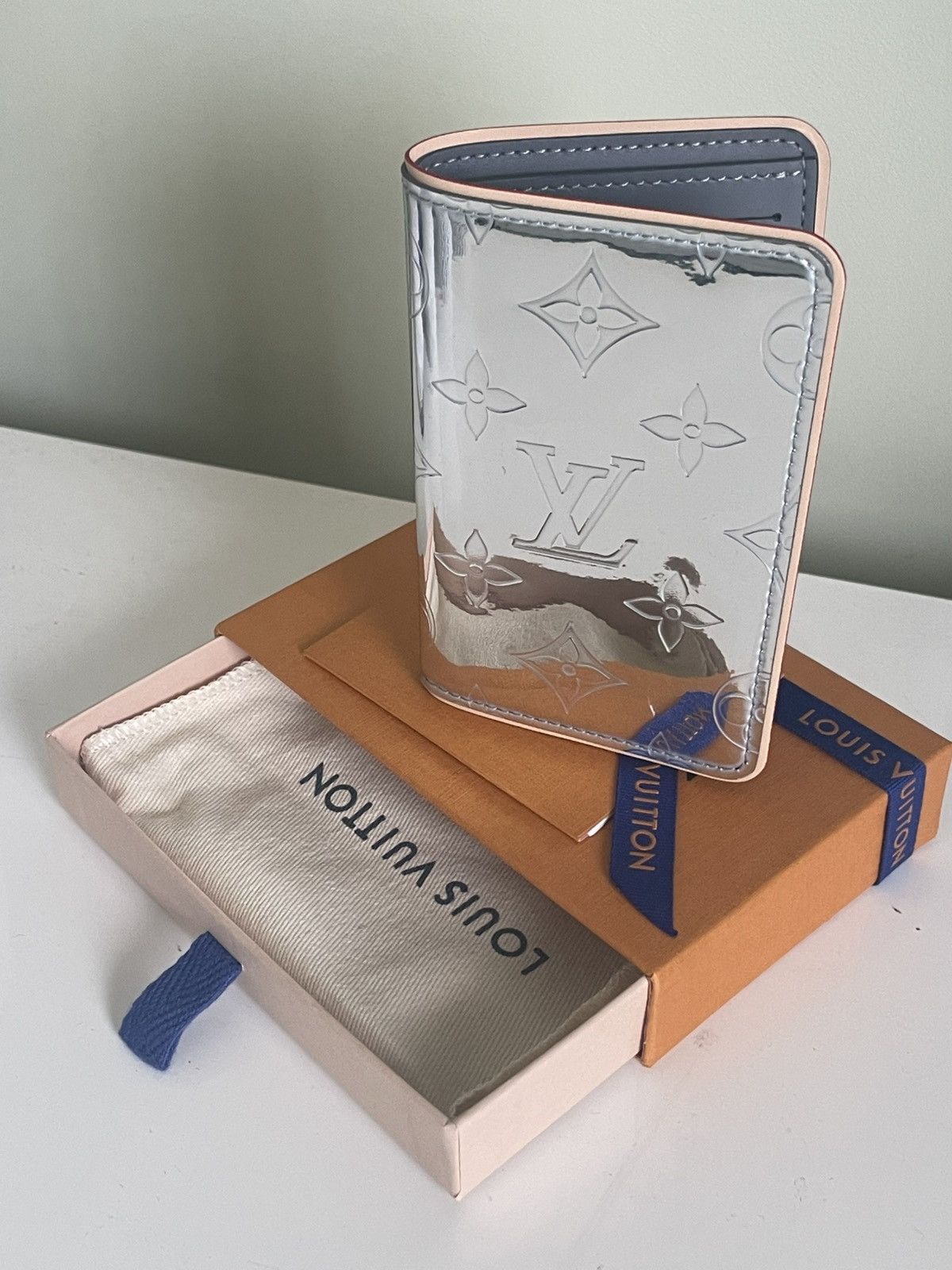 Louis Vuitton Louis Vuitton Mirror Pocket Organiser Size ONE SIZE - 1 Thumbnail