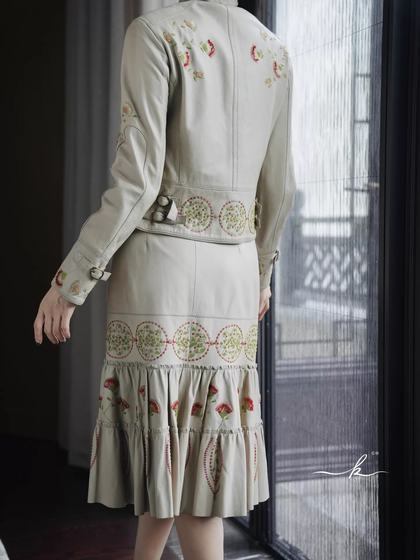Vintage Vintage Women's Leather Embroidered Jacket & Skirt Set Size XS / US 0-2 / IT 36-38 - 5 Thumbnail