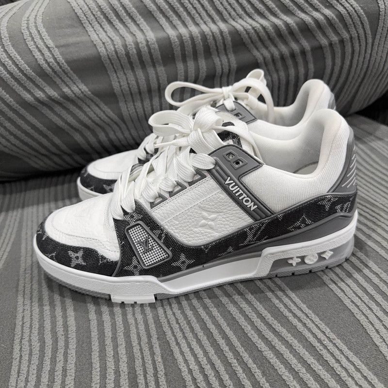 Louis Vuitton Louis Vuitton Trainer Low Top Sneakers -2508 Size US 8 / EU 41 - 1 Thumbnail