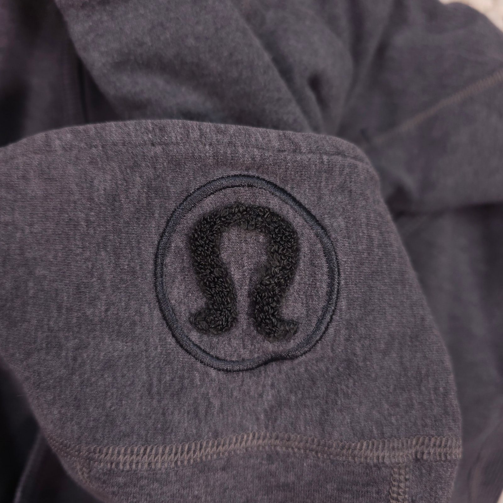 Lululemon Lululemon Scuba Hoodie Stretch Gray Sz 4 Size S / US 4 / IT 40 - 8 Thumbnail