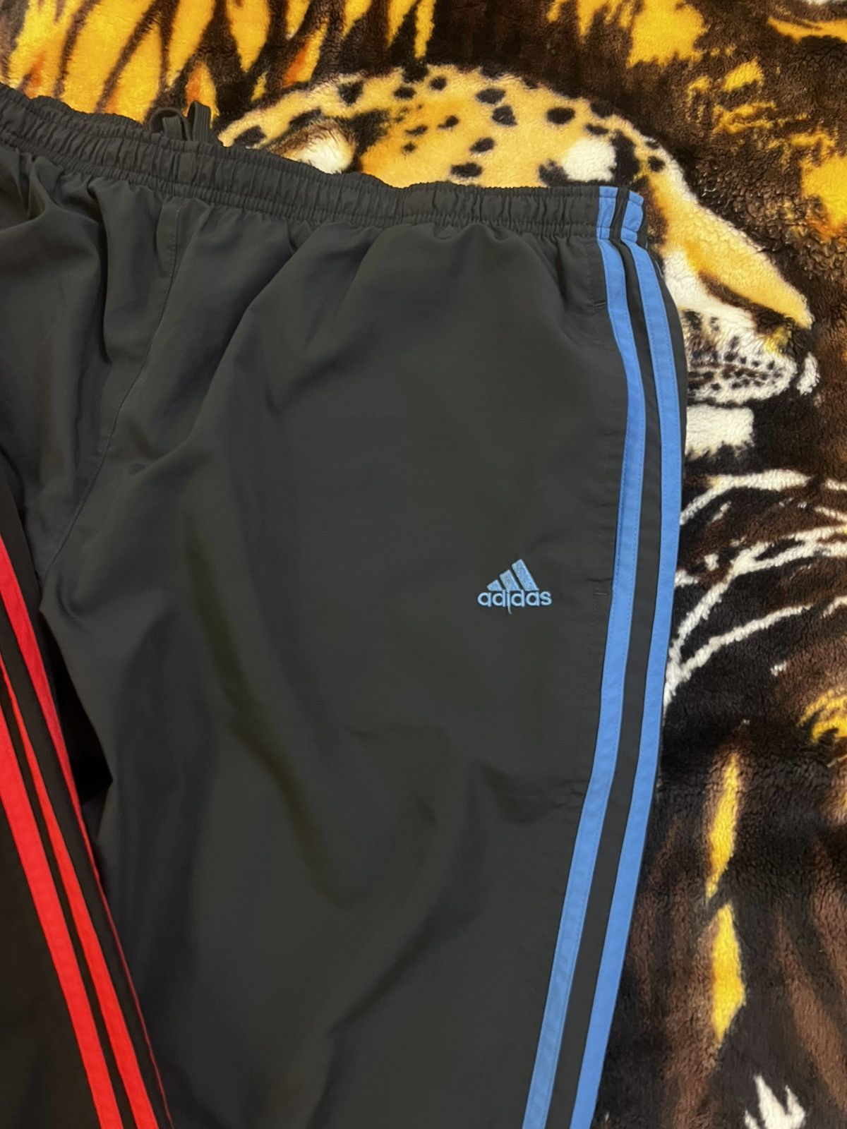 Adidas × Vintage Lot of 2 / 2000’s Adidas Red and Blue Track-pants Size US 36 / EU 52 - 3 Thumbnail