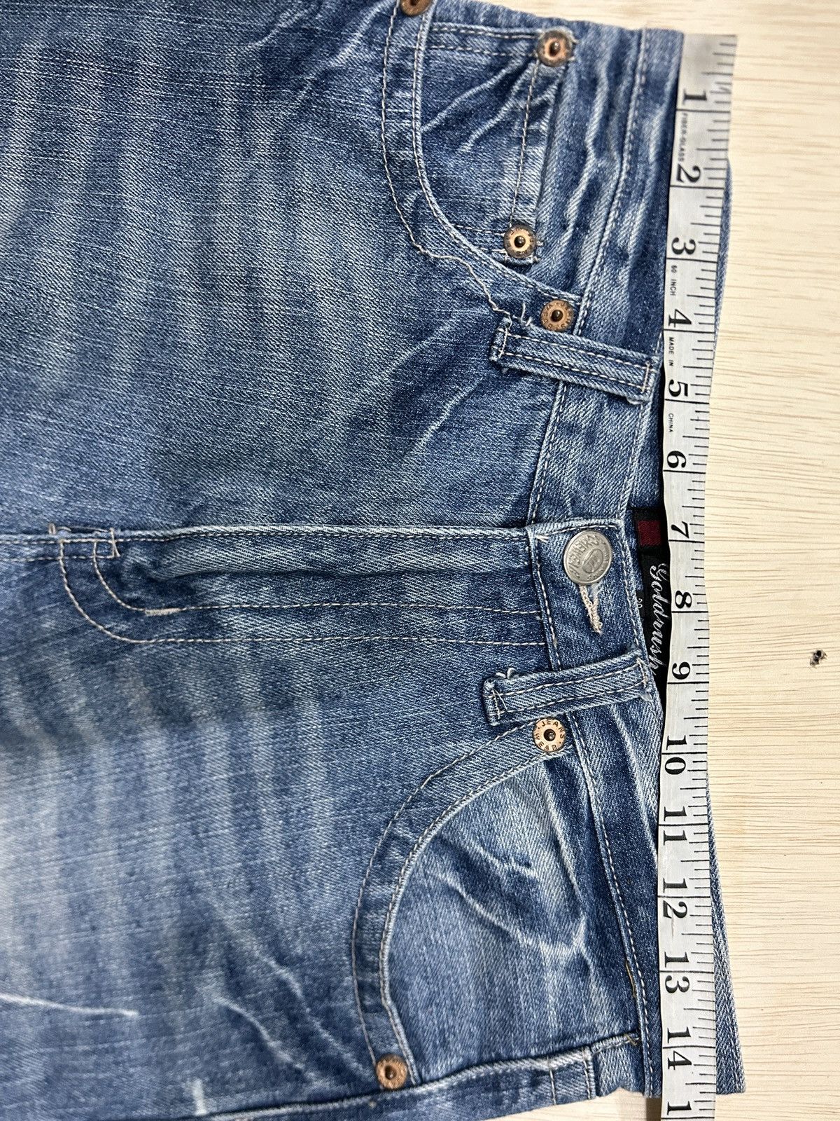 Japanese Brand Vintage 2000s Gold Rush ‘Skull Climbing’ Printed Rare Jeans Size US 29 - 9 Thumbnail