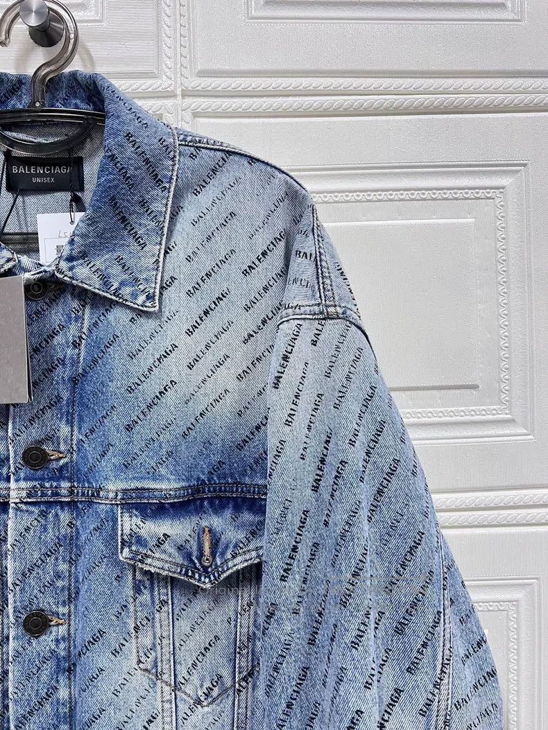 Balenciaga Balenciaga Full Print Logo Long Sleeve Denim Jacket Size US M / EU 48-50 / 2 - 5 Thumbnail