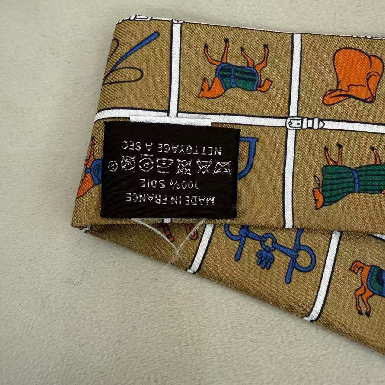 Hermes Hermes Horse Motif Twilly Scarf Size ONE SIZE - 1 Thumbnail
