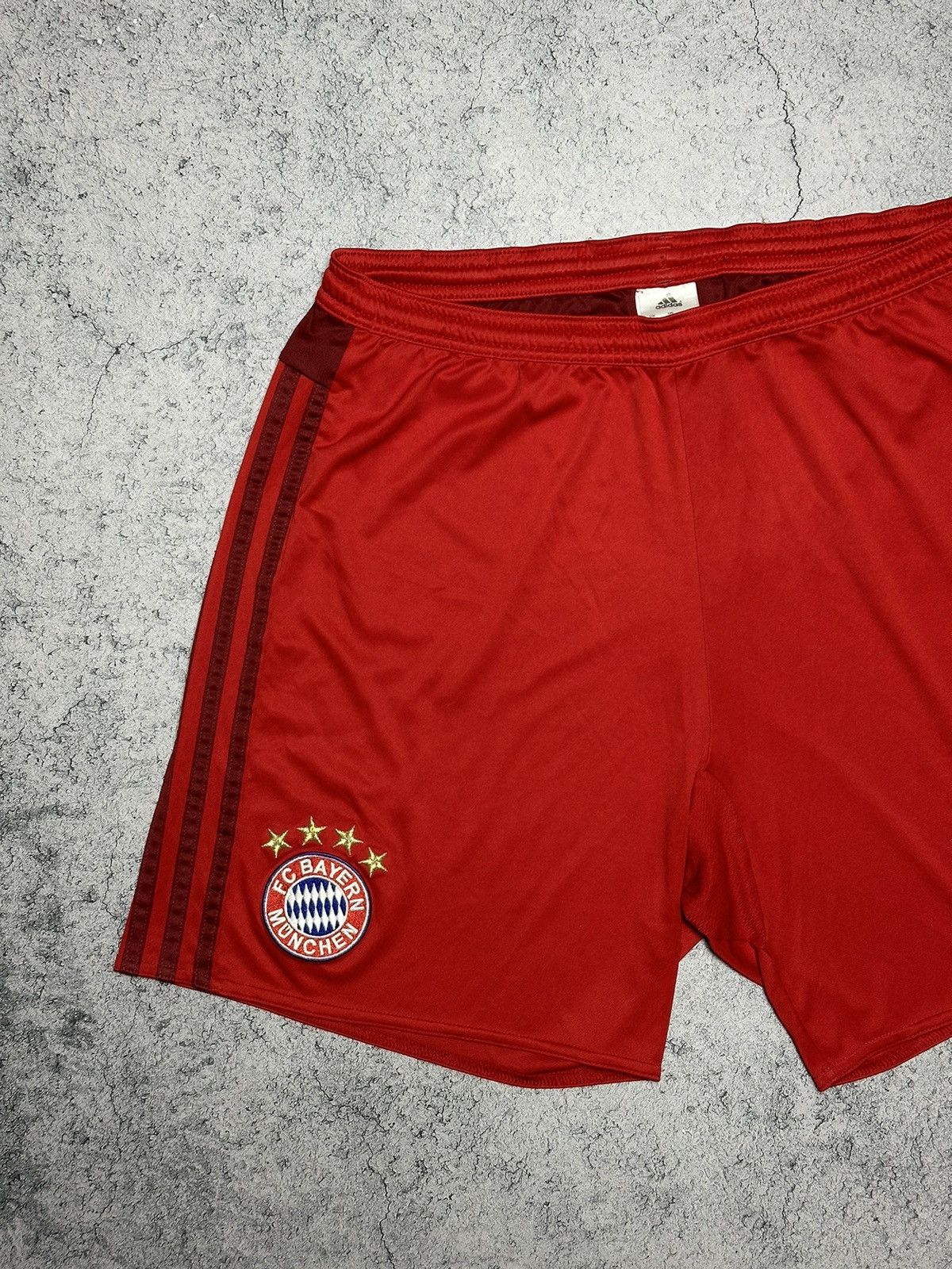 Adidas Bayern Munich Adidas 2015 Soccer Football Shorts Size US 32 / EU 48 - 2 Thumbnail