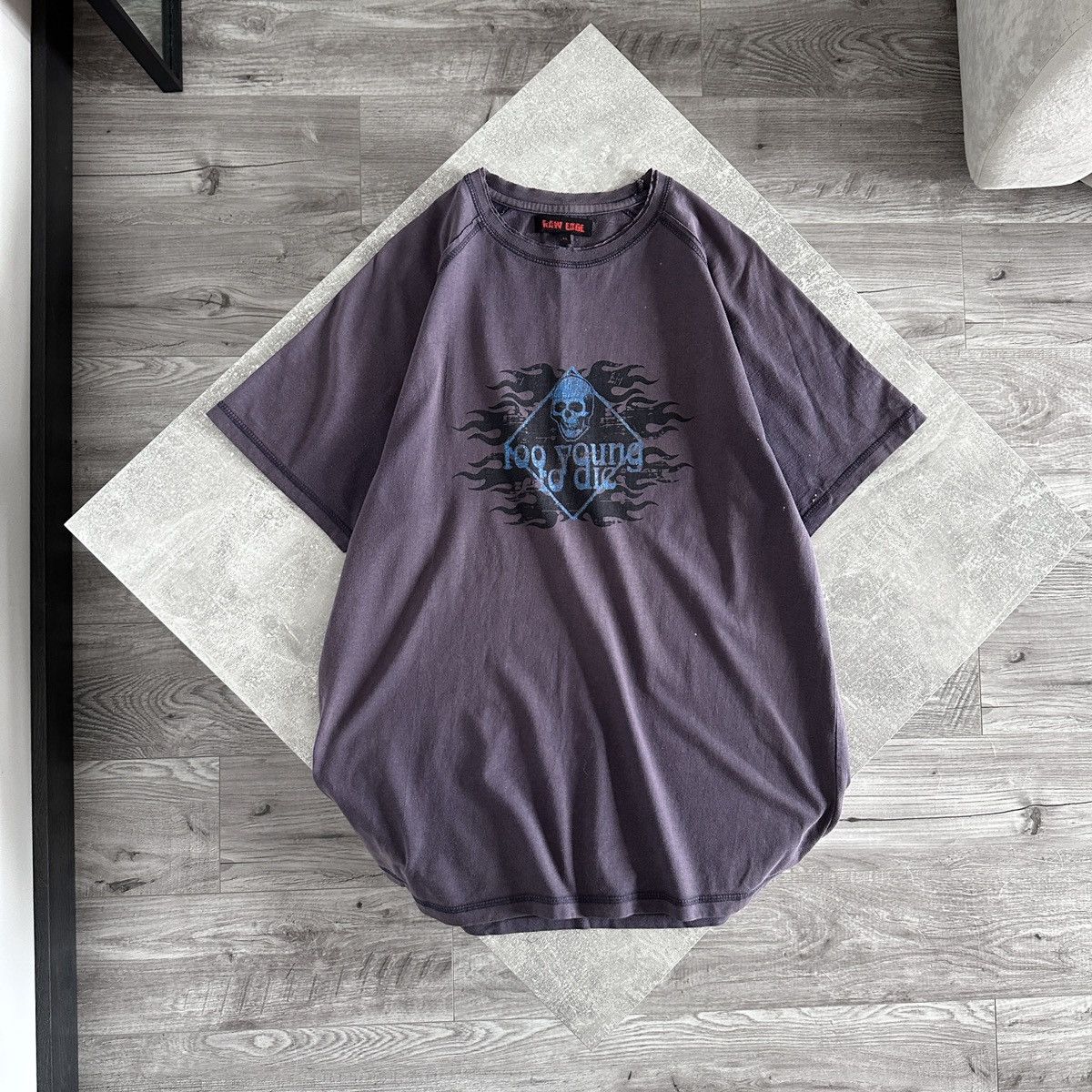 Vintage Vintage 00s Too Young To Die Washed distressed tee y2k hype Size US M / EU 48-50 / 2 - 1 Thumbnail