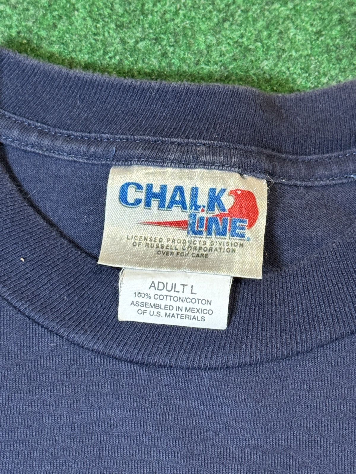 Chalk Line × MLB × Vintage Vintage 90s Cleveland Indians Chalk Line MLB Helmet T Shirt Size US L / EU 52-54 / 3 - 4 Thumbnail