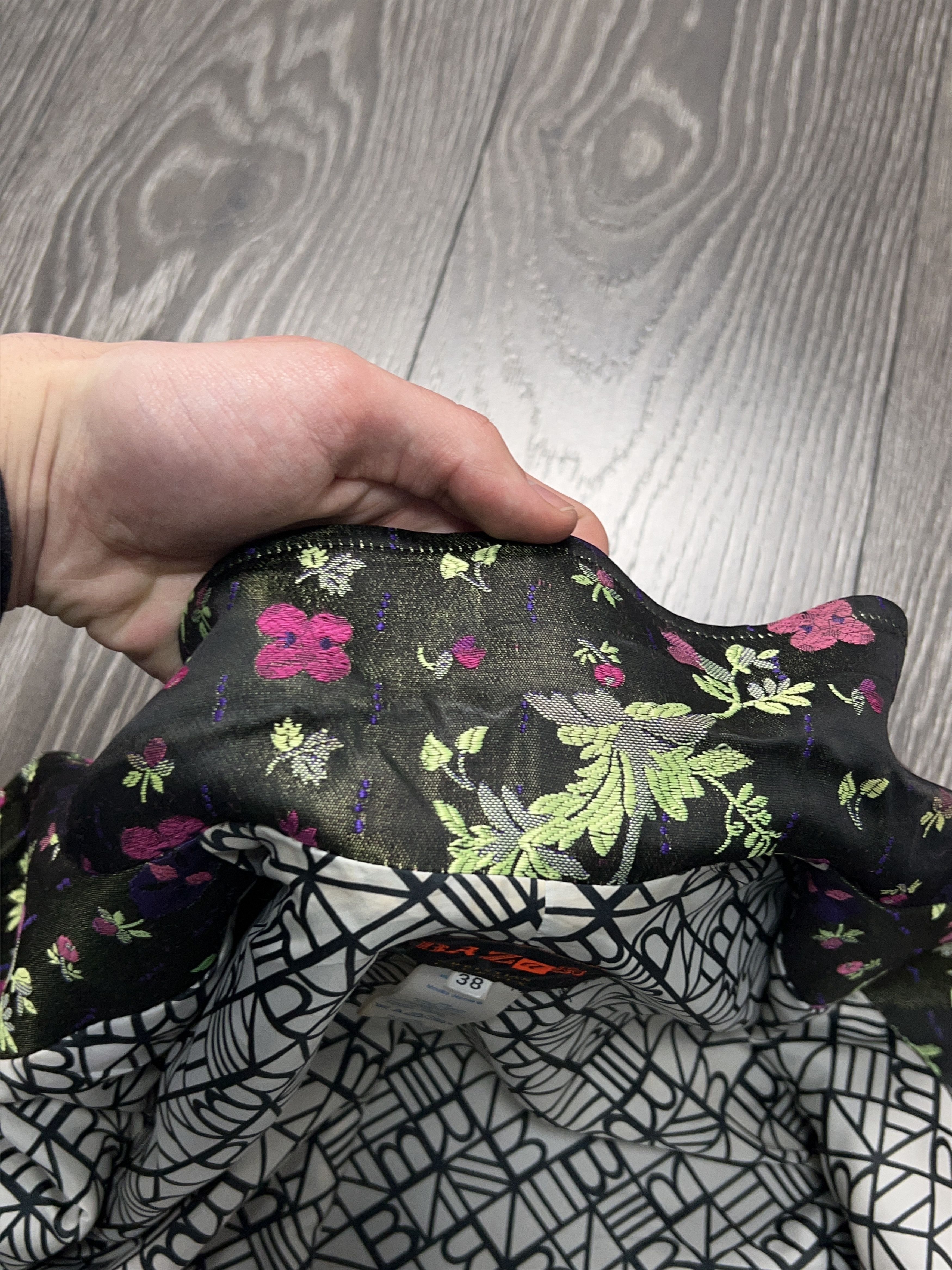 Christian Lacroix Bazar Christian Lacroix Floral Blazer Jacket Button France Size XS / US 0-2 / IT 36-38 - 15 Thumbnail