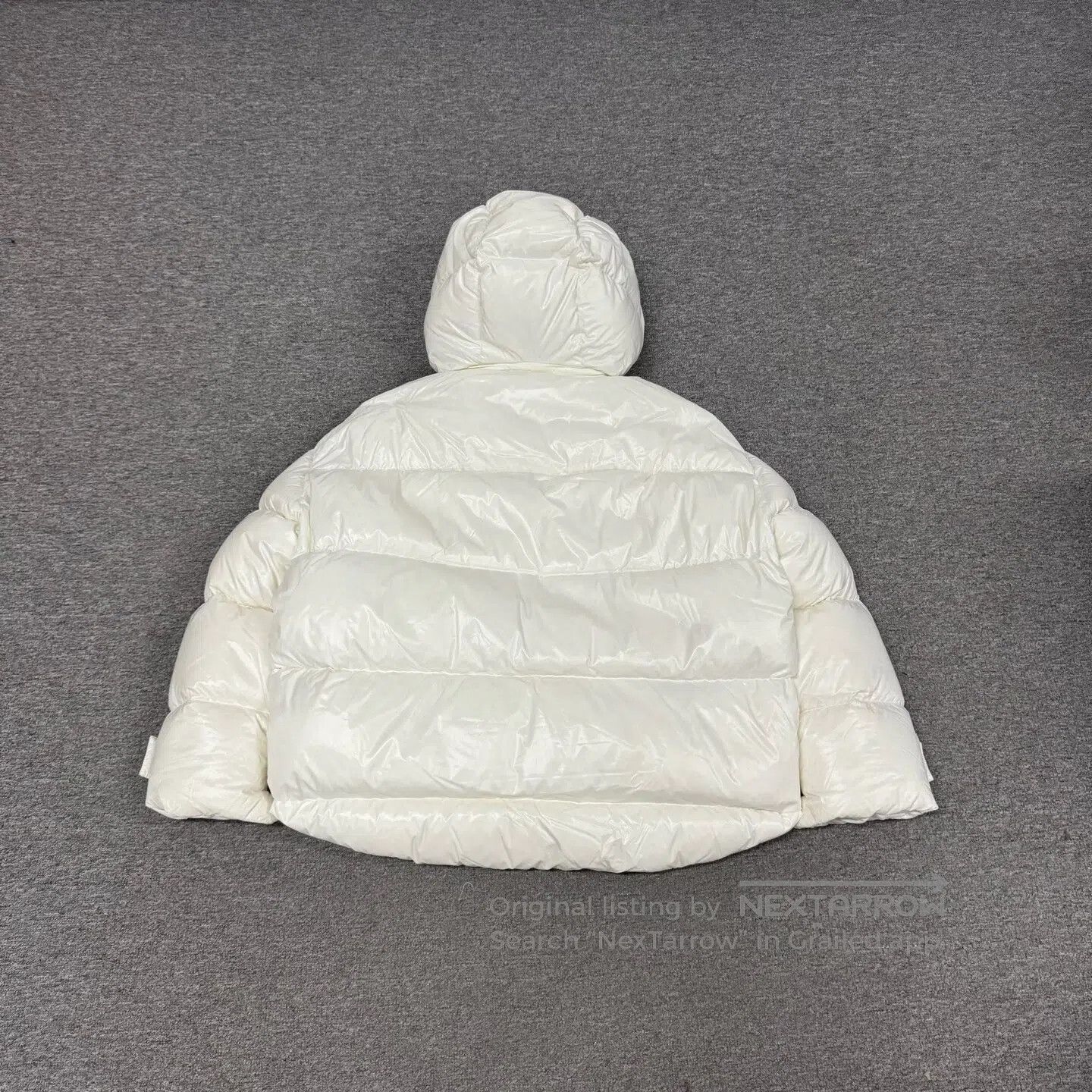 Valentino Valentino Main theme: Premium models, bread, down jackets| Size S / US 4 / IT 40 - 2 Thumbnail
