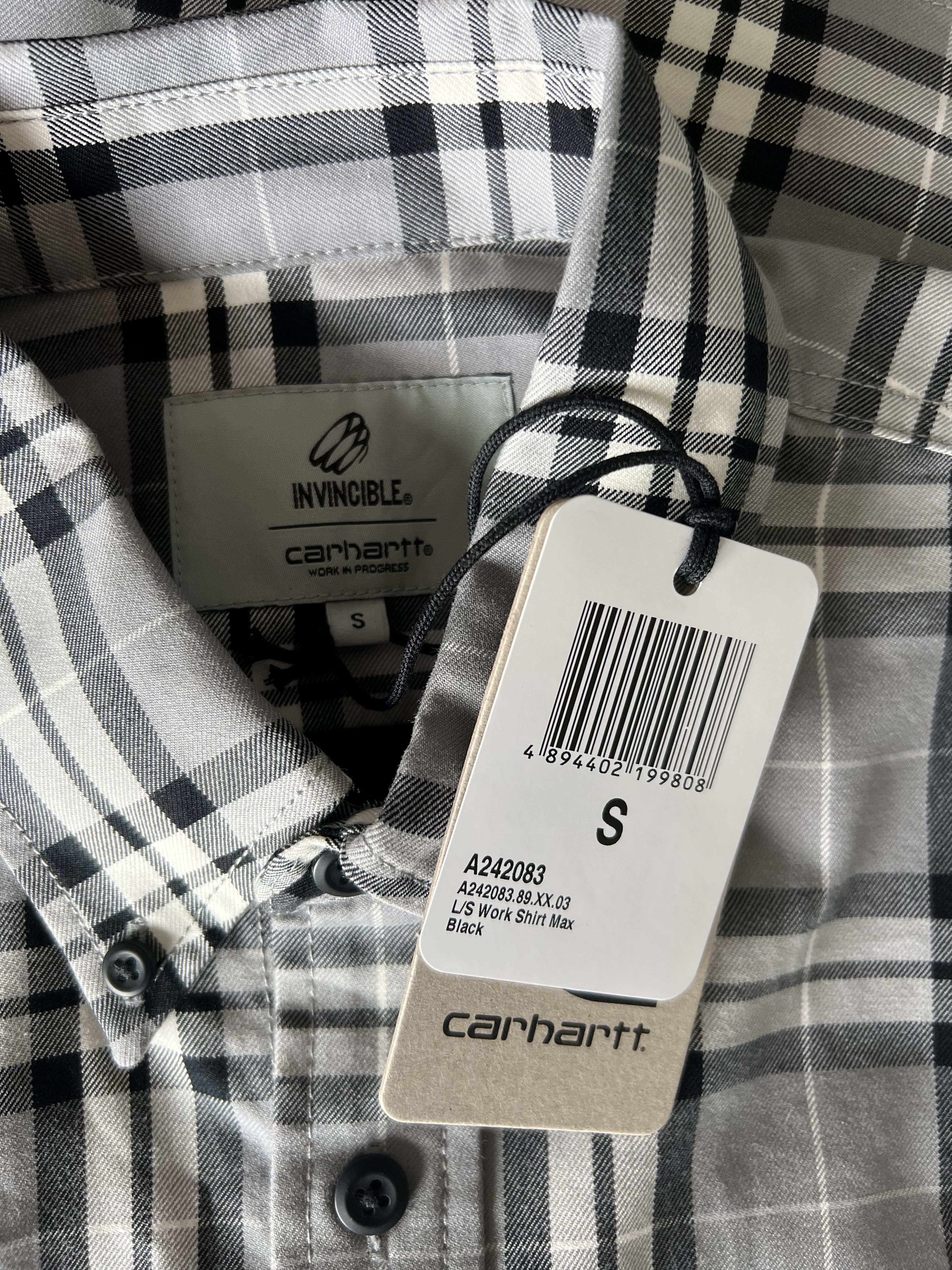 Carhartt Wip Carhartt WIP Invincible World Shirt Max in Gray Size US S / EU 44-46 / 1 - 8 Thumbnail