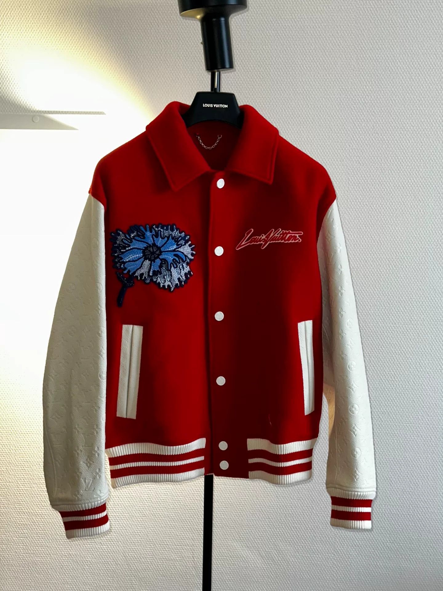 Louis Vuitton Louis Vuitton Kusama Red Floral Monogram Jacket Size US S / EU 44-46 / 1 - 1 Thumbnail