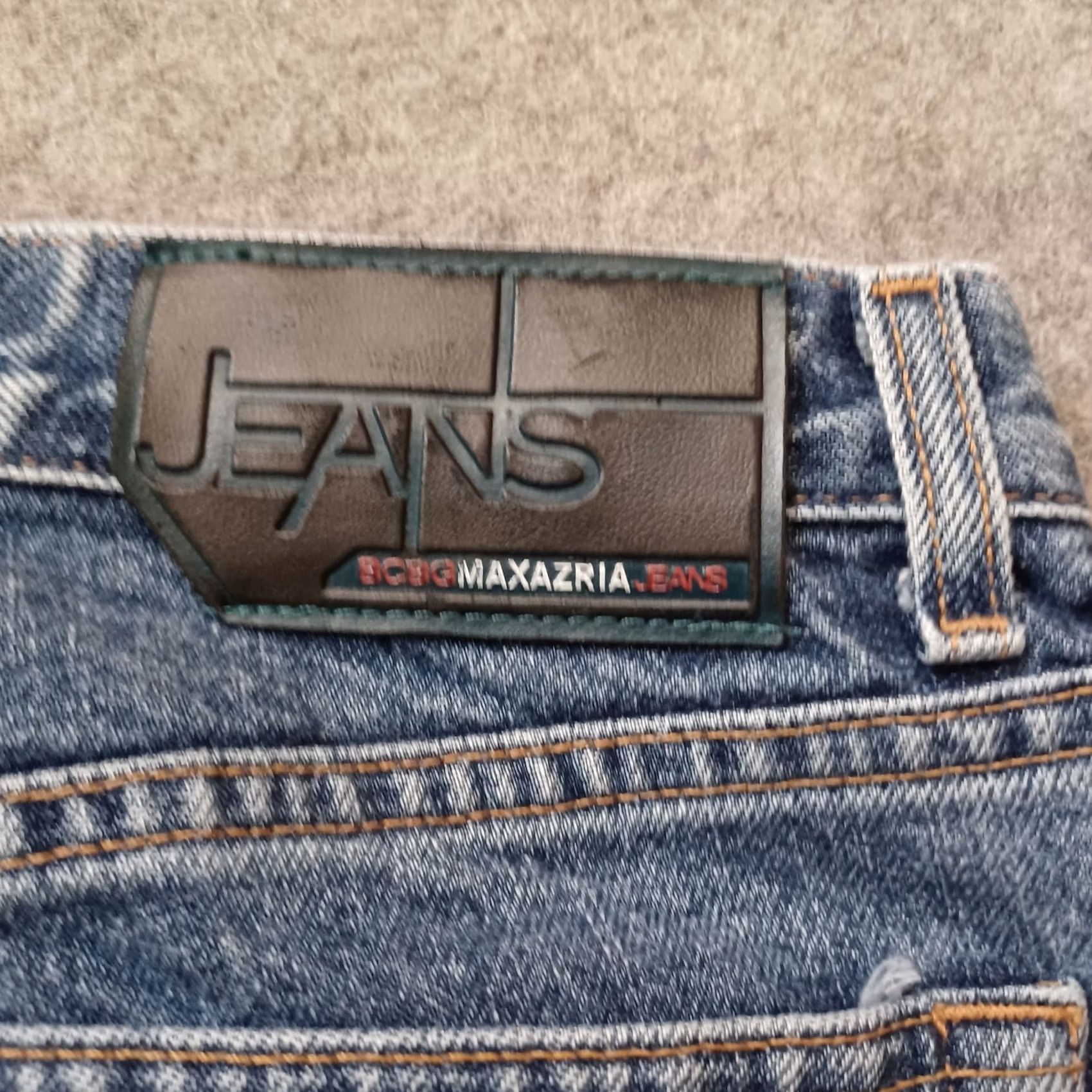 Bcbgmaxazria VINTAGE BCBGMAXAZRIA Jeans Womens 7/8R Denim Distressed Dark Wash Y2K Blue Jeans Women 30 Inseam 7/8R Bootcut Size 28" / US 6 / IT 42 - 3 Thumbnail