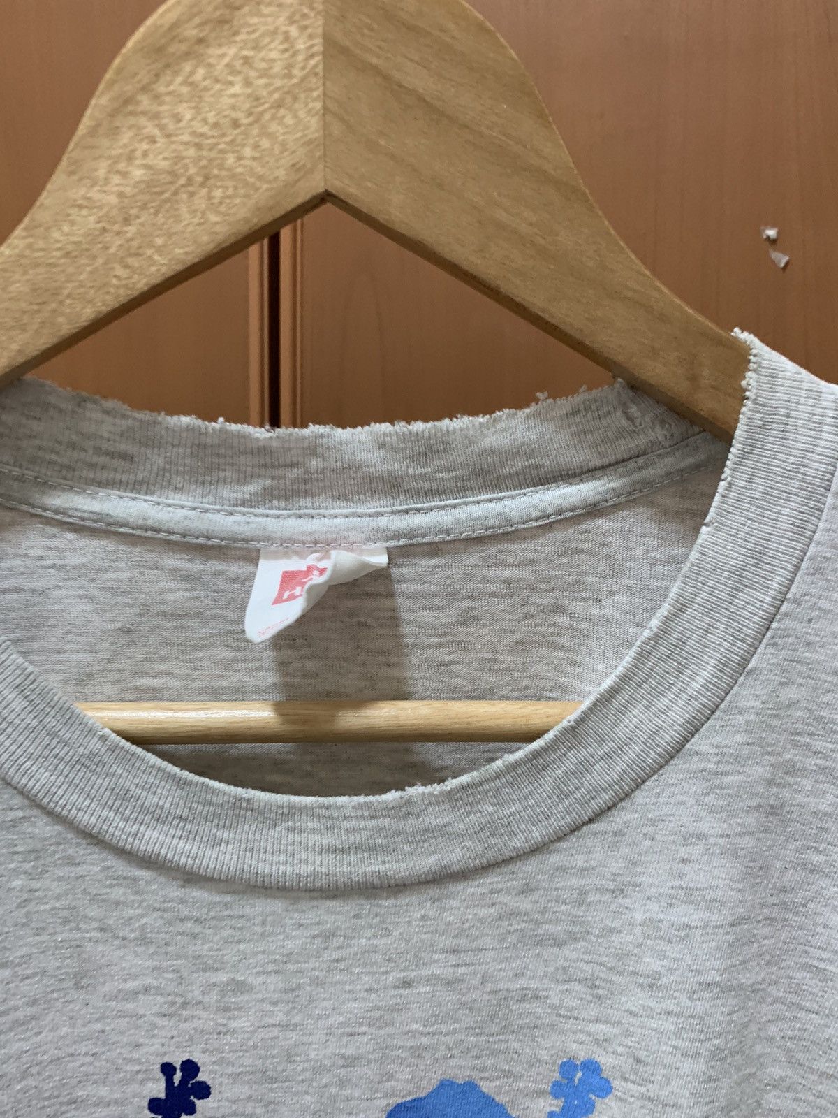 Hanes Vintage Blue Wave sun Freeze Pacific Ocean Distressed Small Size US S / EU 44-46 / 1 - 3 Thumbnail