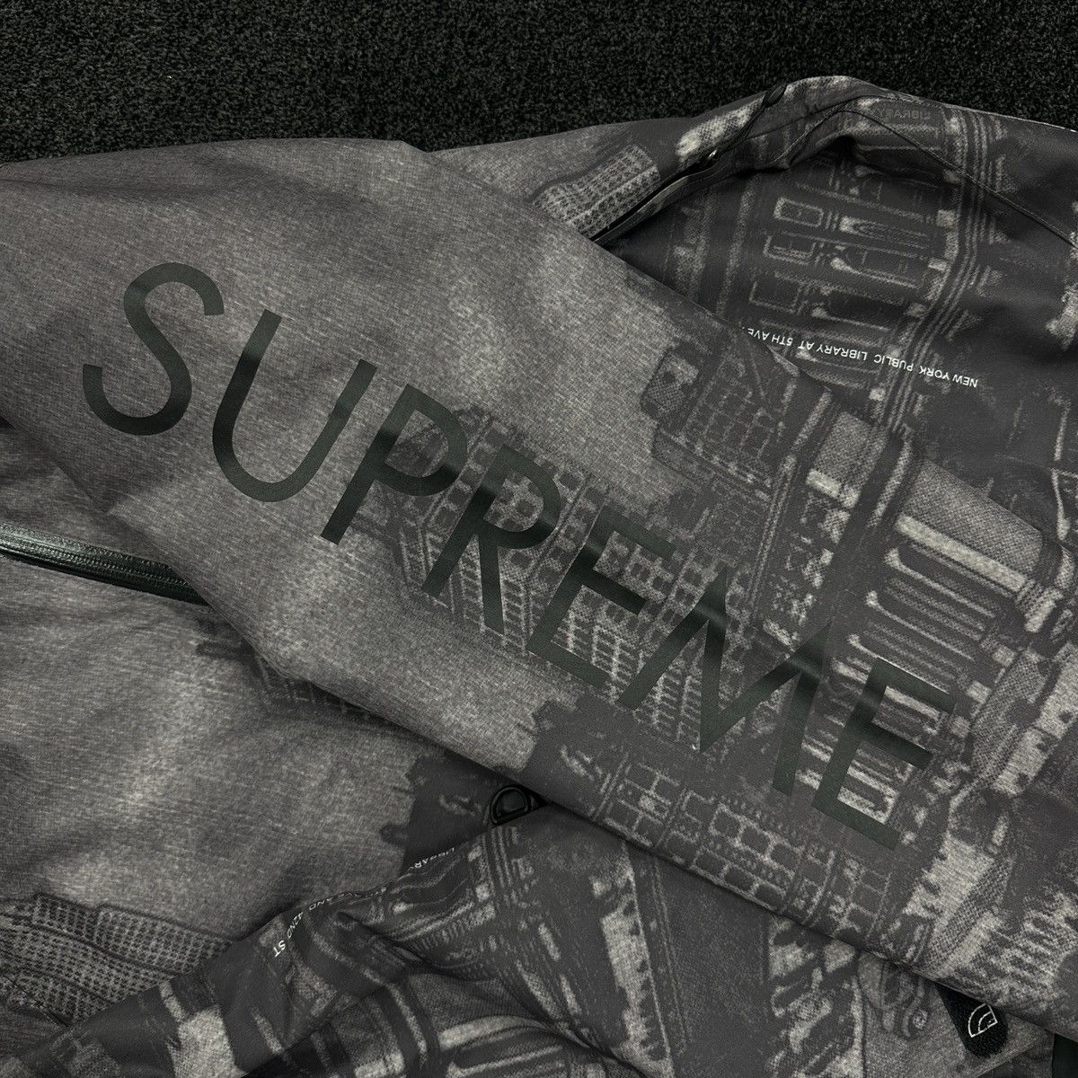 Supreme × The North Face Supreme The North Face TNF Jacket Night Summit 2008 Medium Size US M / EU 48-50 / 2 - 9 Thumbnail